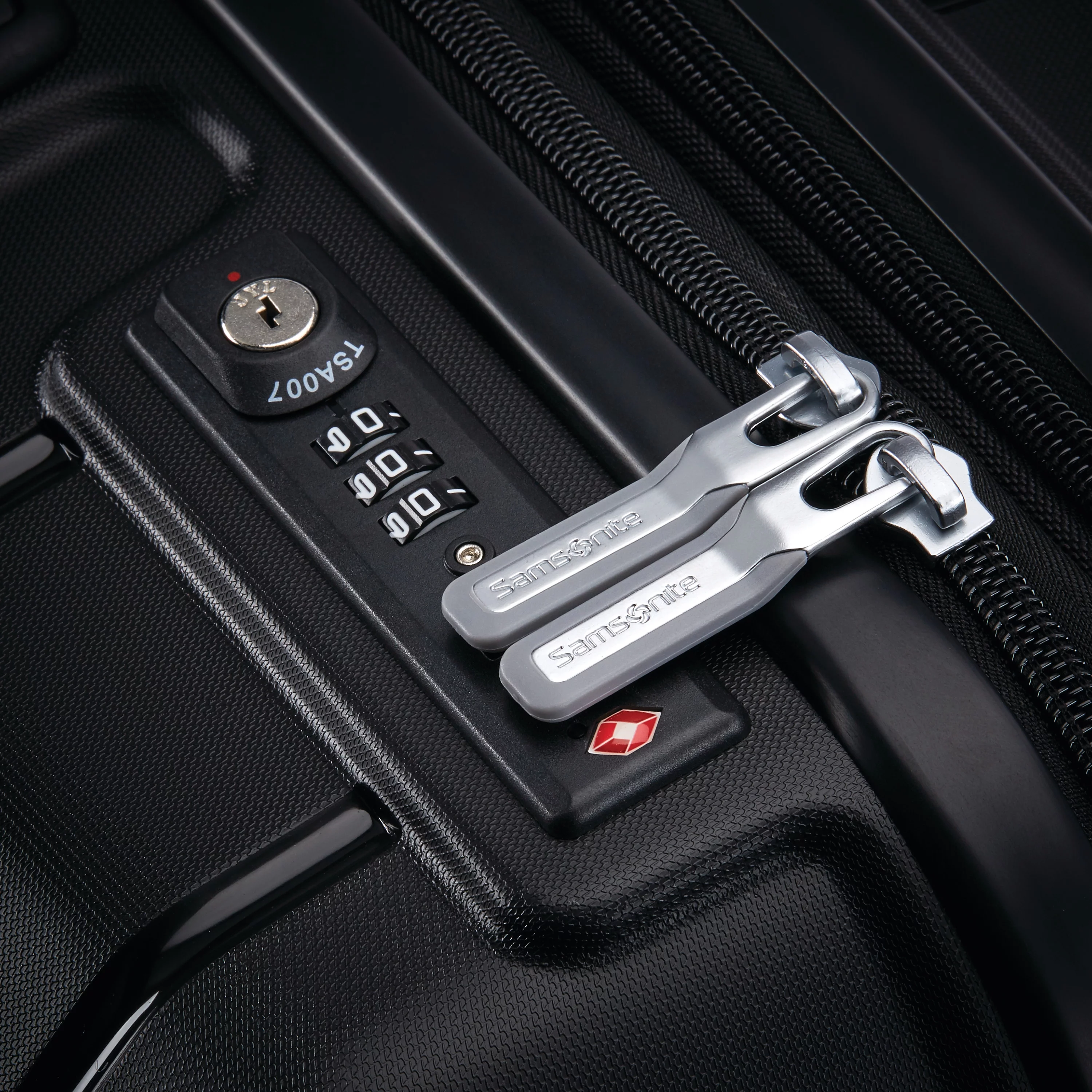 Samsonite Freeform 24" Hardside Spinner