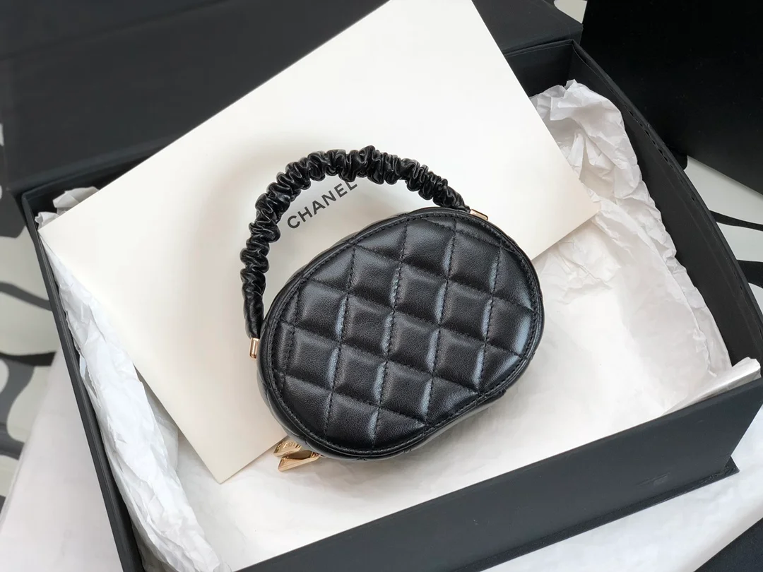 Chanel Vanity Case Shiny Gold Black Bag For Women 9.5cm/3.7in