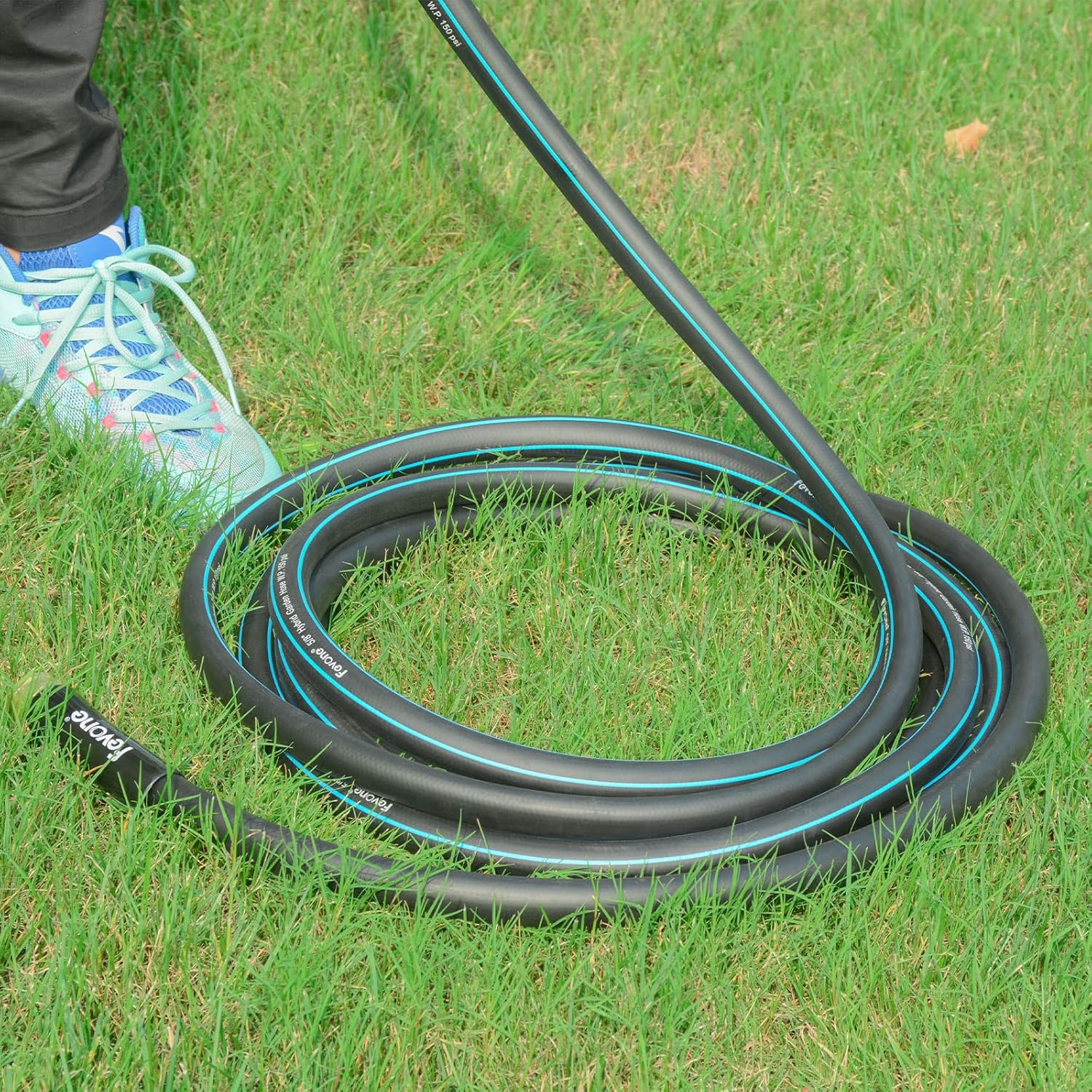 Fevone Garden Hose 100ft Heavy Duty Water Hose, 5/8 Hybrid Hose Flexible Kink Free Lightweight Garden Hoses 100 ft, 3/4 Brass Fittings Pack of 2
