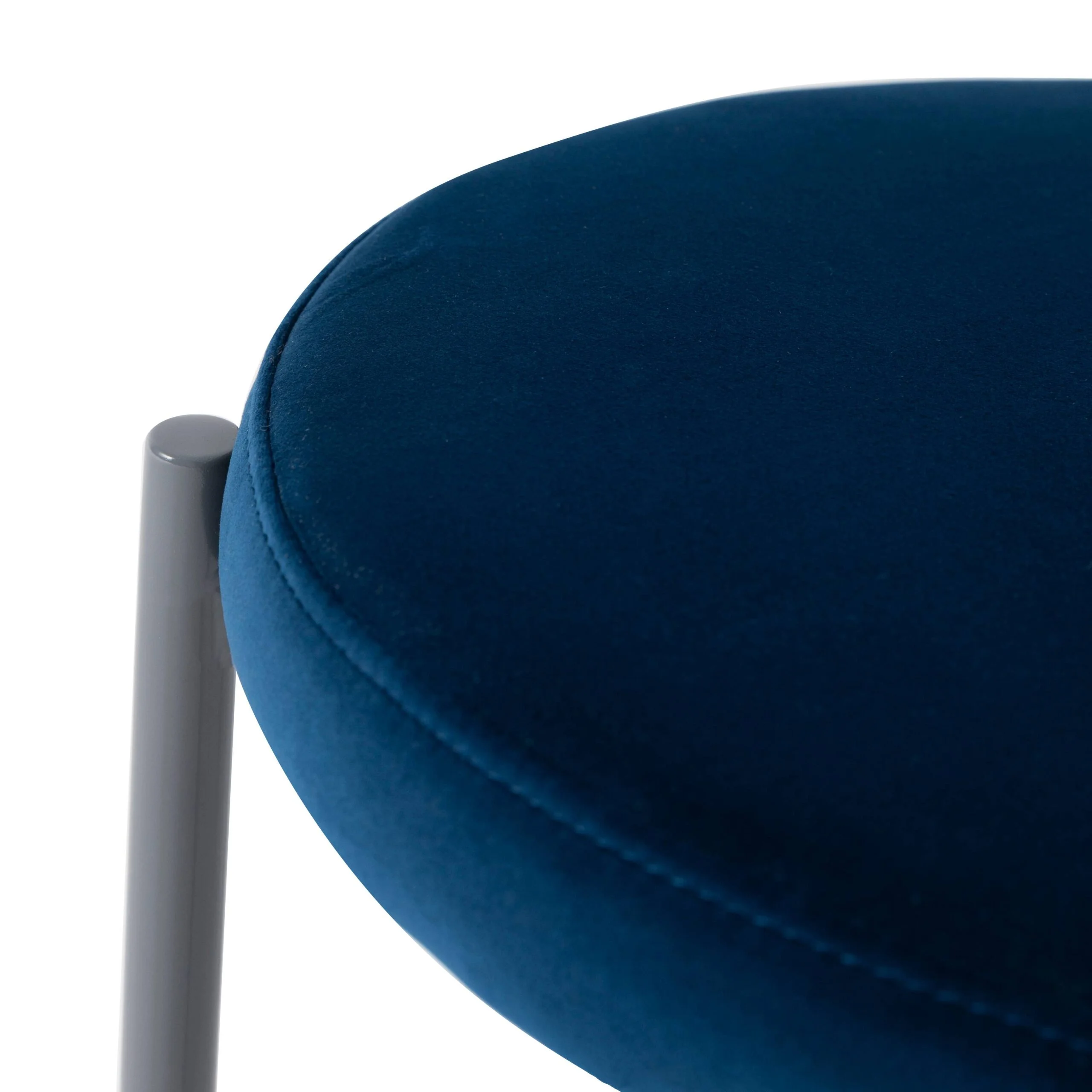 LeisureMod Euston Modern Velvet Dining Kitchen Side Chair with Powder Coated Grey Steel Frame, Set of 4 (Navy Blue)