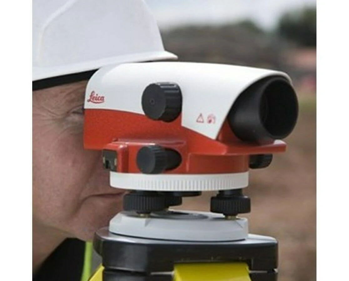 Leica NA720 Automatic Optical Level