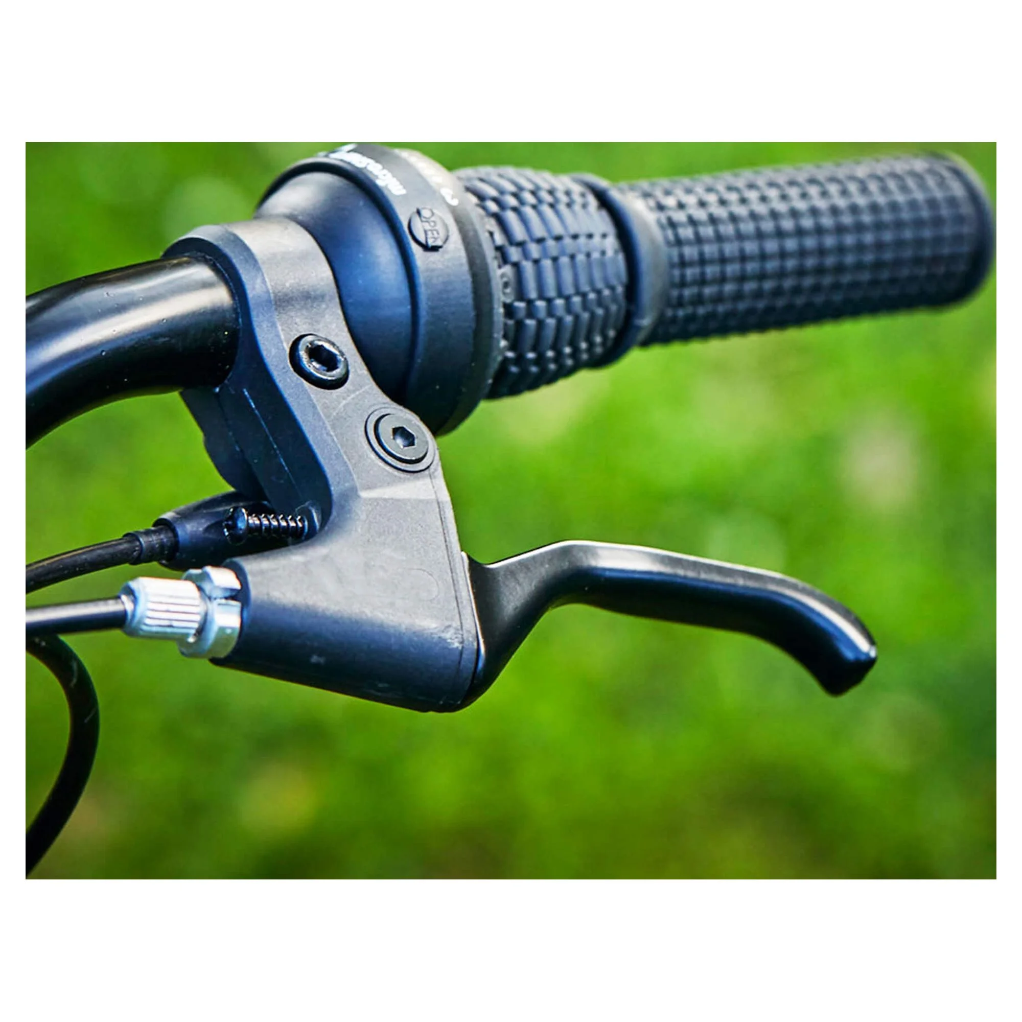 Huffy 24 Scout Boys' Hardtail 21-Speed Mountain Bike with Disc Brakes