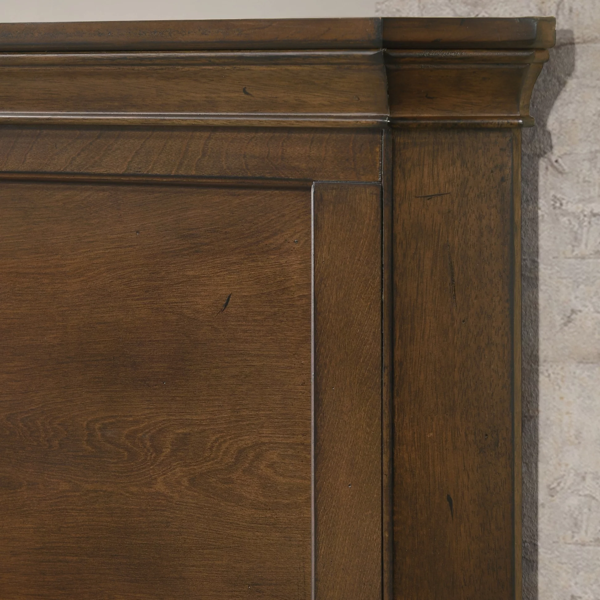 Roundhill Furniture Maderne Traditional Wood Panel Bed, Queen, Antique Walnut Finish