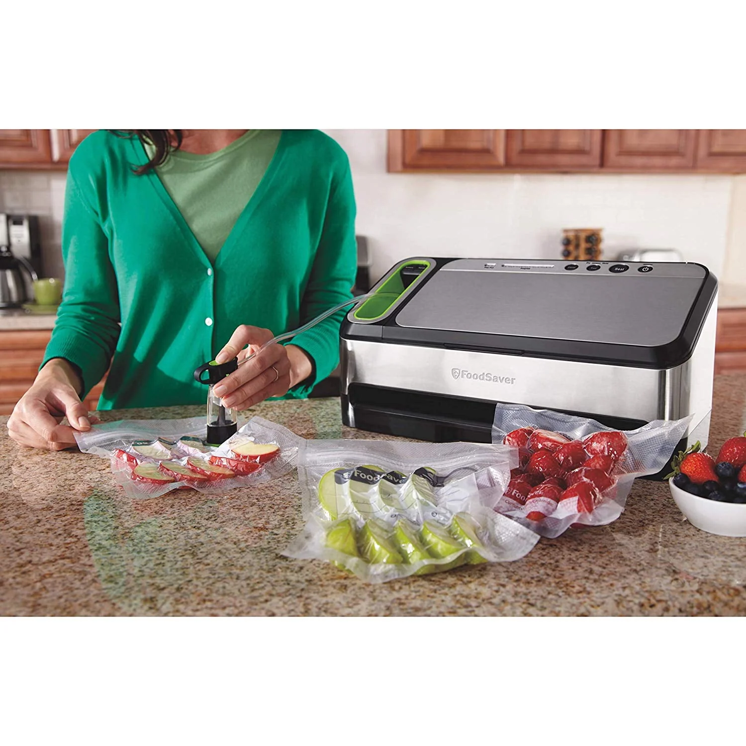 FoodSaver 4840 2-in-1 Automatic Vacuum Sealing System with Bonus Built-in Retractable Handheld Sealer, Starter Kit, Heat-Seal and Zipper Bags