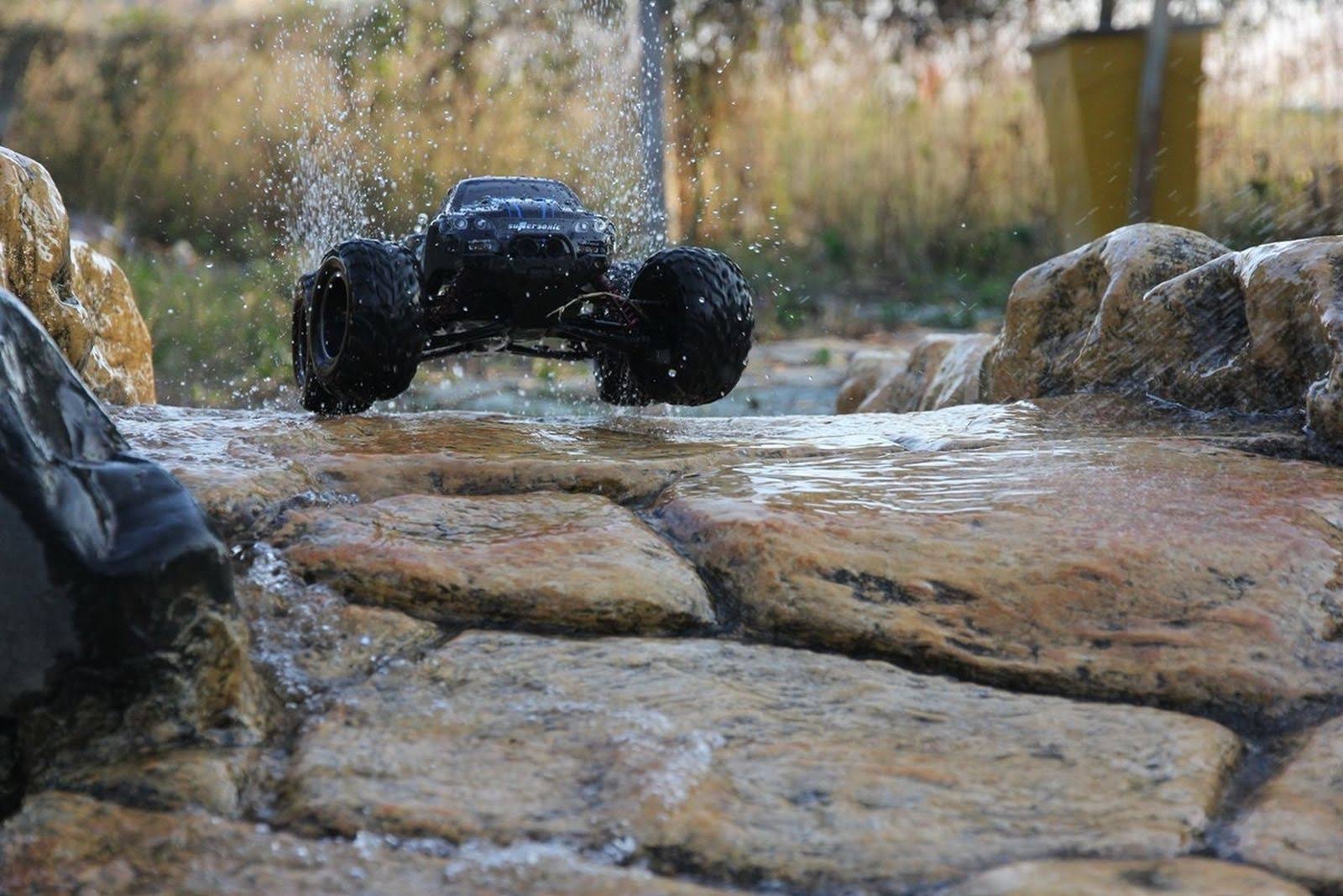 Hosim All Terrain RC Car 9112, 38km/h 1/12 Scale Radio Controlled Electric Car - Offroad 2.4GHz 2WD Remote Control Truck - Best