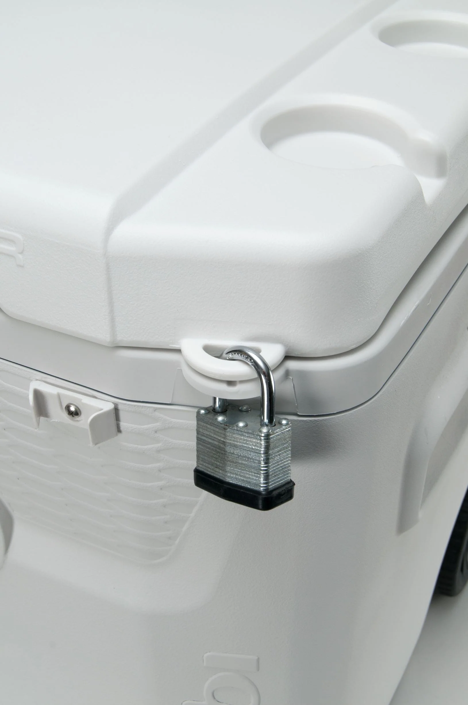 Igloo 52 QT 5-Day Marine Ice Chest Cooler with Wheels, White