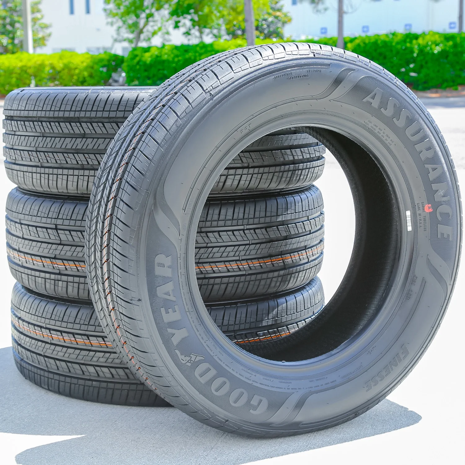 Set of 4 (FOUR) Goodyear Assurance Finesse 215/65R17 99H AS A/S All Season Tires Fits: 2021-22 Volkswagen Tiguan Comfortline