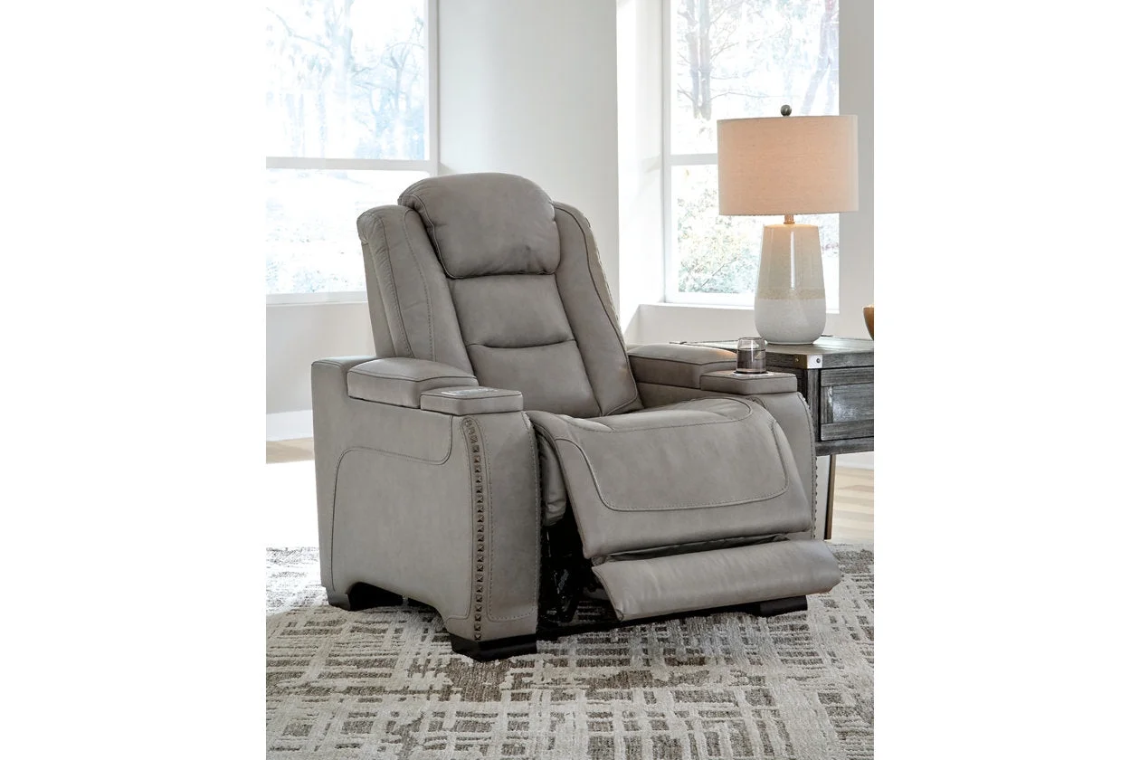 Signature Design by Ashley The Man-Den Leather Power Recliner in Gray