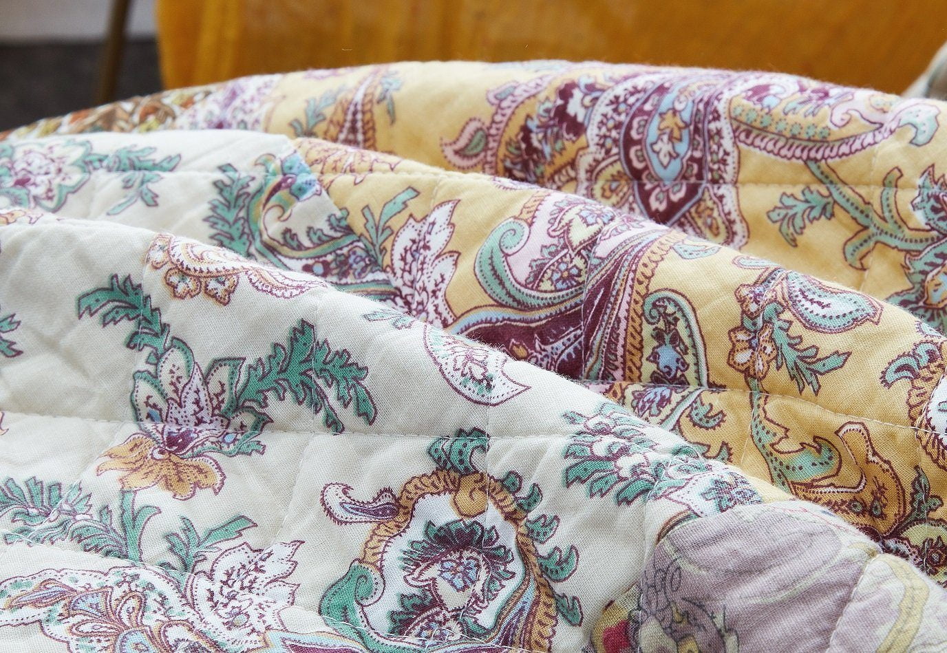 DaDa Bedding Bohemian Burgundy Red Velvet Trim Floral Paisley Patchwork Cotton Bedspread Set (JHW-868)