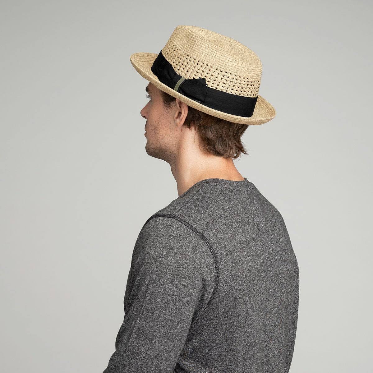 Bailey of Hollywood Men&s Wilshire, Sand, Large