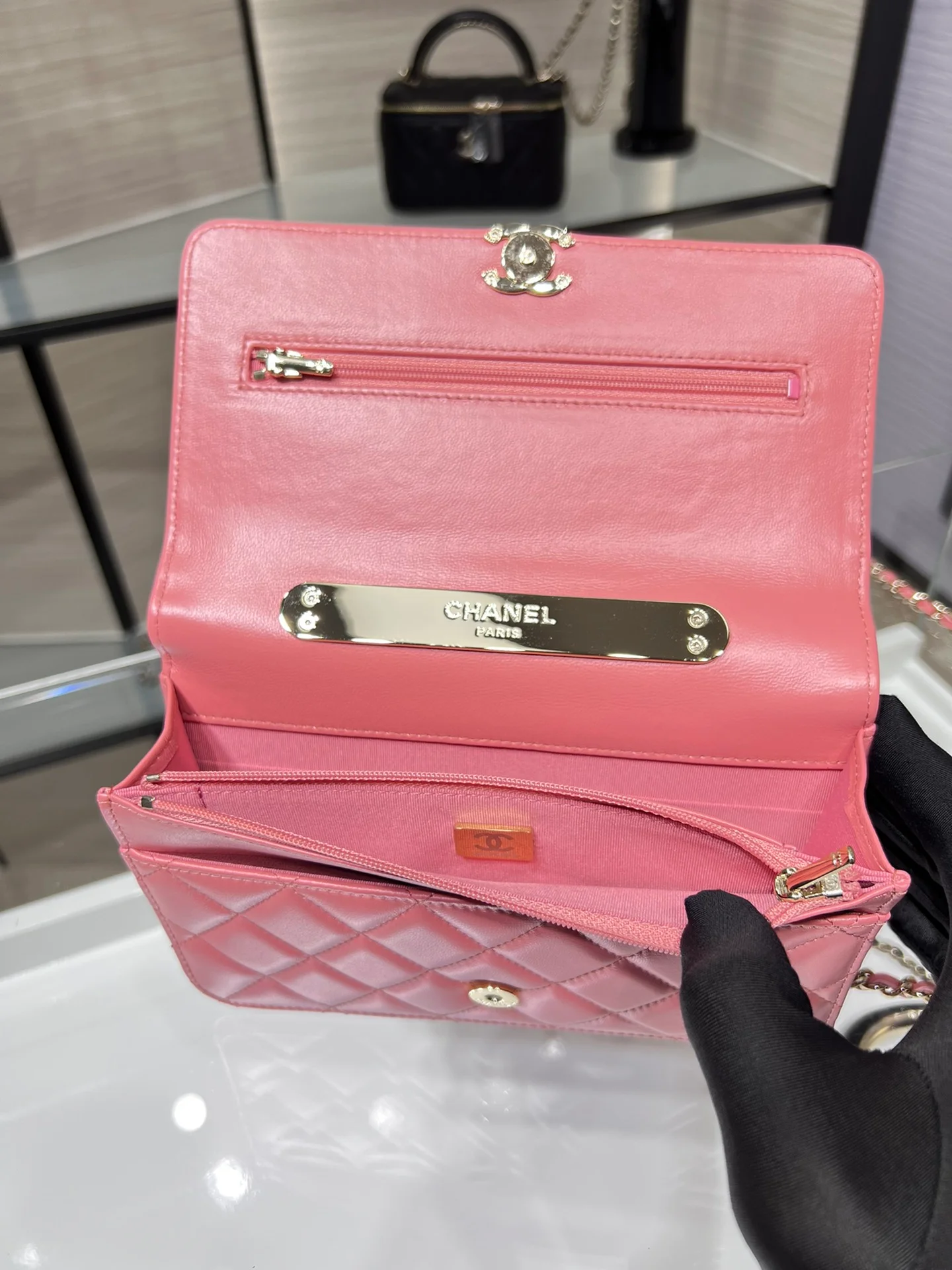 Chanel WOC 19 Chain Wallet Bag Gold Hardware Pink For Women, Women&rsquo;s Handbags, Shoulder Bags 7.5in/19cm