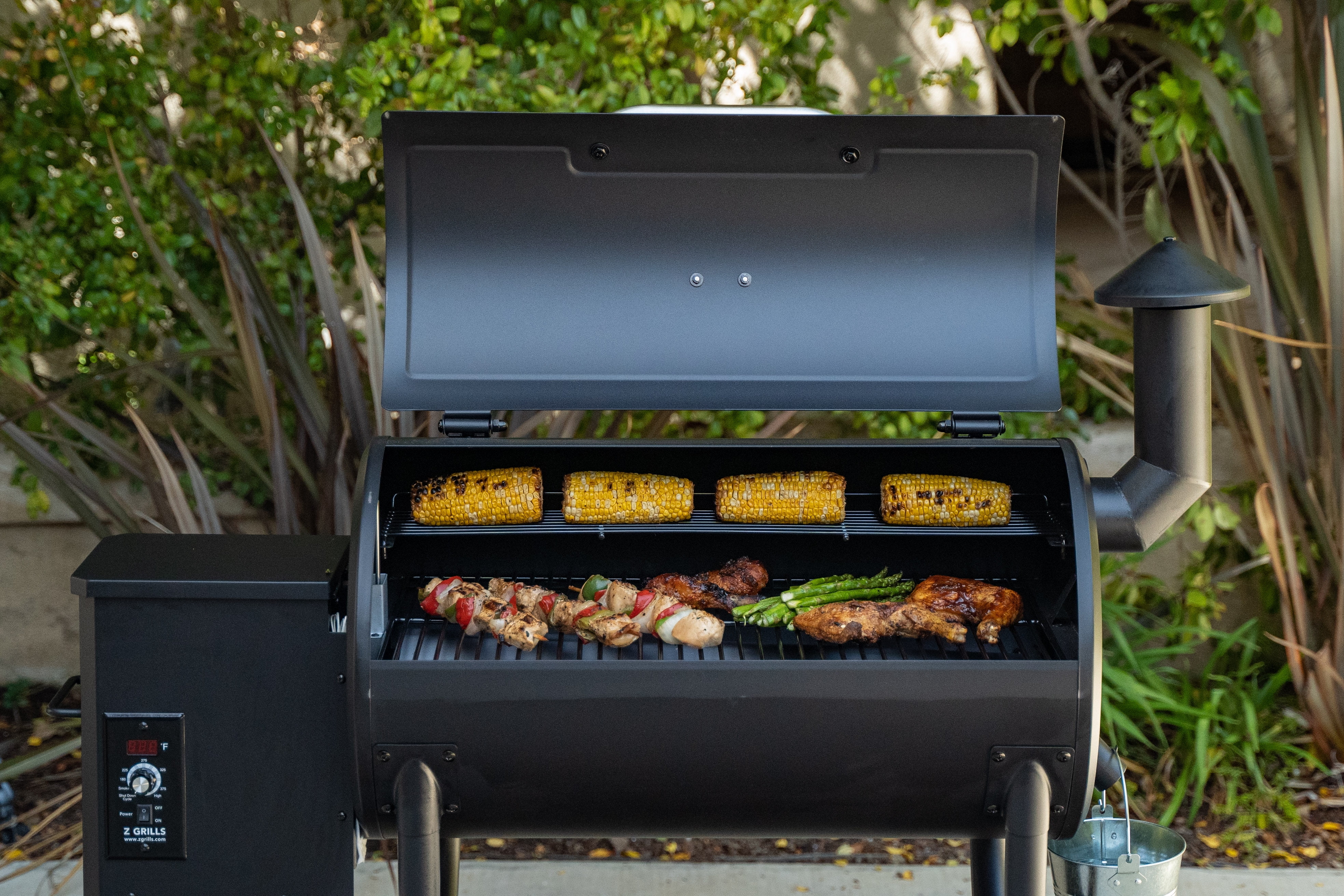 Z GRILLS 550B 560 sq. in. Wood Pellet Grill & Smoker, 8 in 1 BBQ Grill with Latest PID Technology