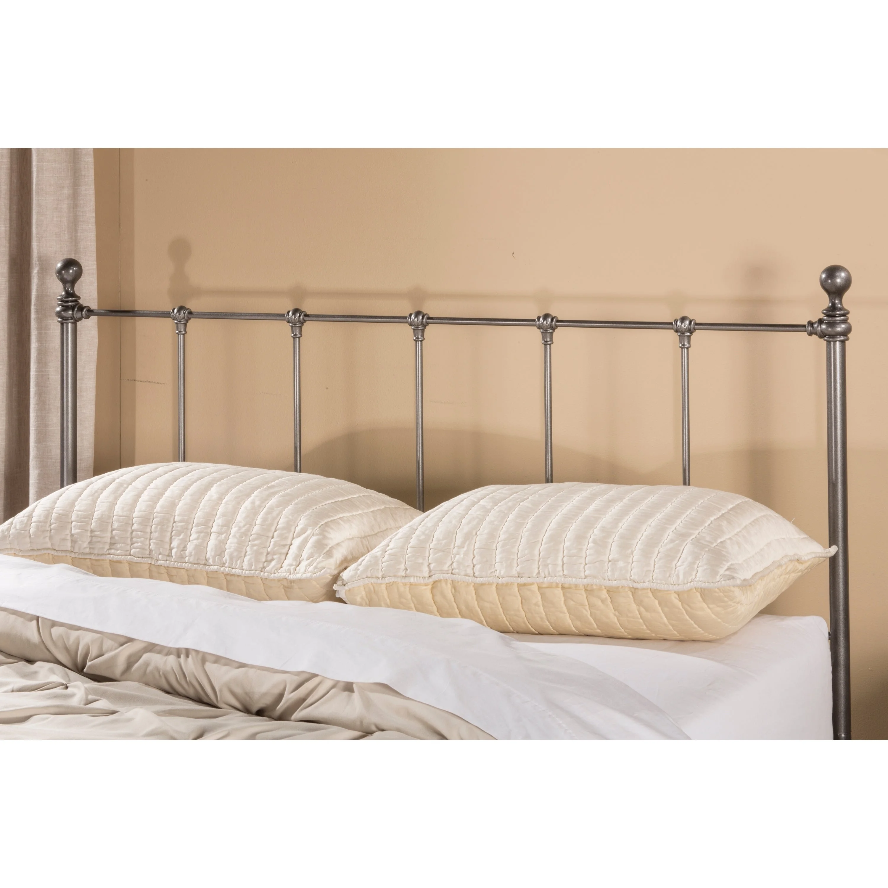 Hillsdale  Furniture Molly Bed Set
