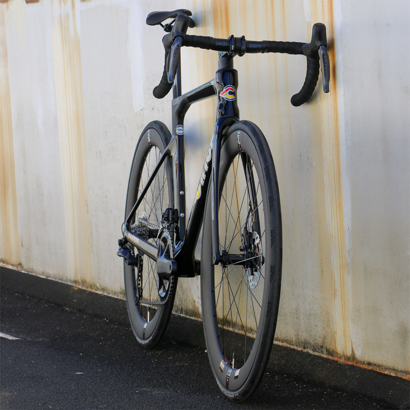 Cinelli Pressure Ultegra Di2 50|50 Carbon Road Bike