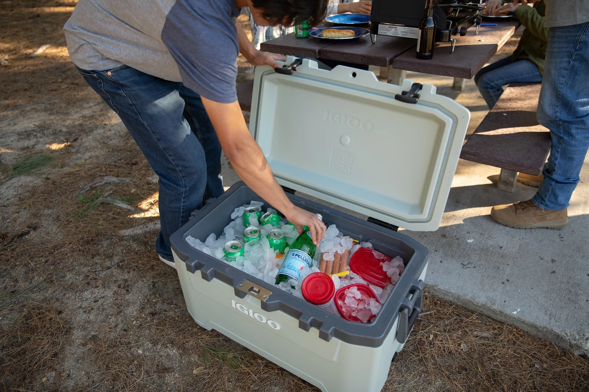 Igloo Overland 72 QT Ice Chest Cooler, Green - Radiant Selections