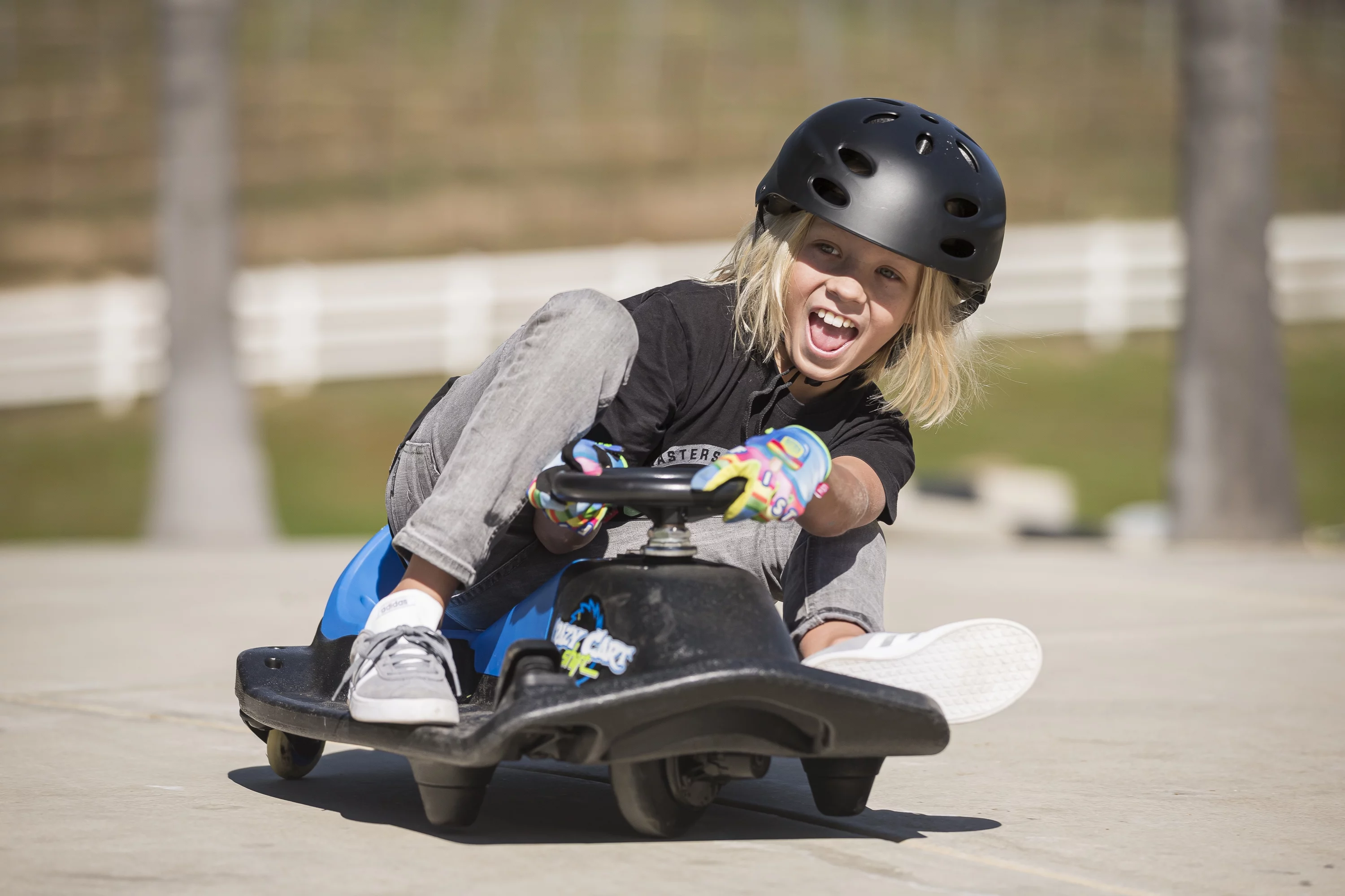 Razor Crazy Cart Shift - 12V Electric Drifting Go Kart for Kids - New High/Low Speed Switch and Simplified Drifting System - Radiant Selections