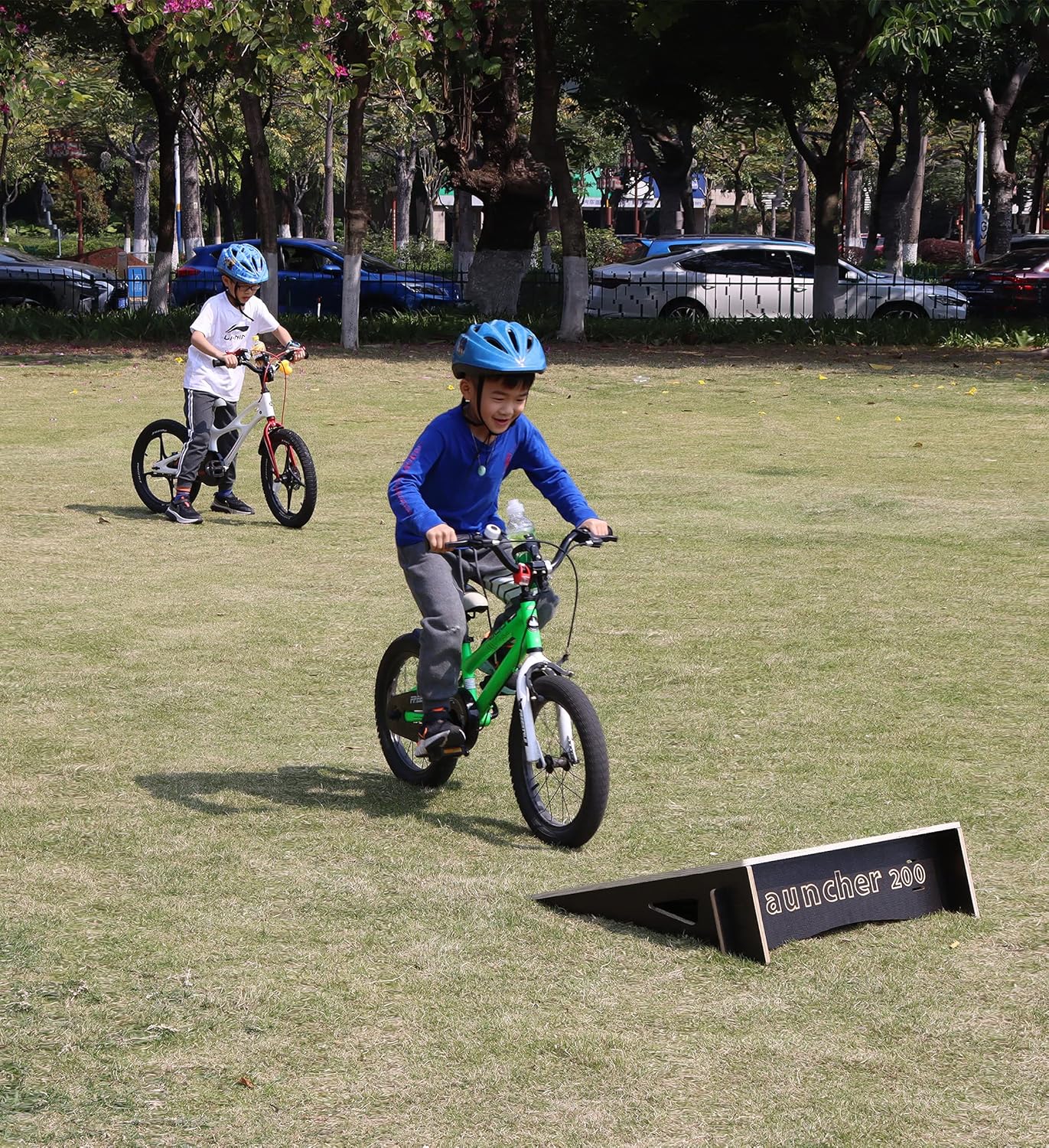 Andjoor Skateboard ramp Bike ramp Scooter ramp Skate ramp RC ramp BMX ramp RC car ramp Dirt Bike ramps for Kids Jumping