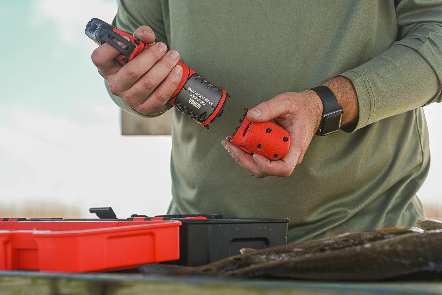 BUBBA Pro Series Lithium-Ion Electric Fillet Knife with Non-Slip Grip Handle, 4 Ti-Nitride S.S. Coated Non-Stick Reciprocating Blades