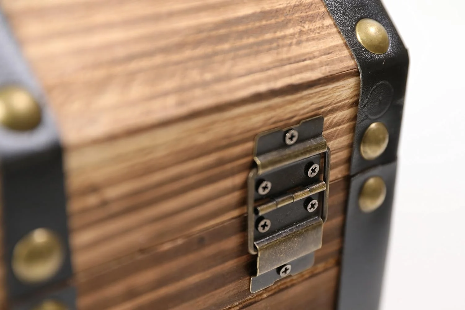 WANHUI(TM Large Wooden Pirate Lockable Trunk with Lion Rings