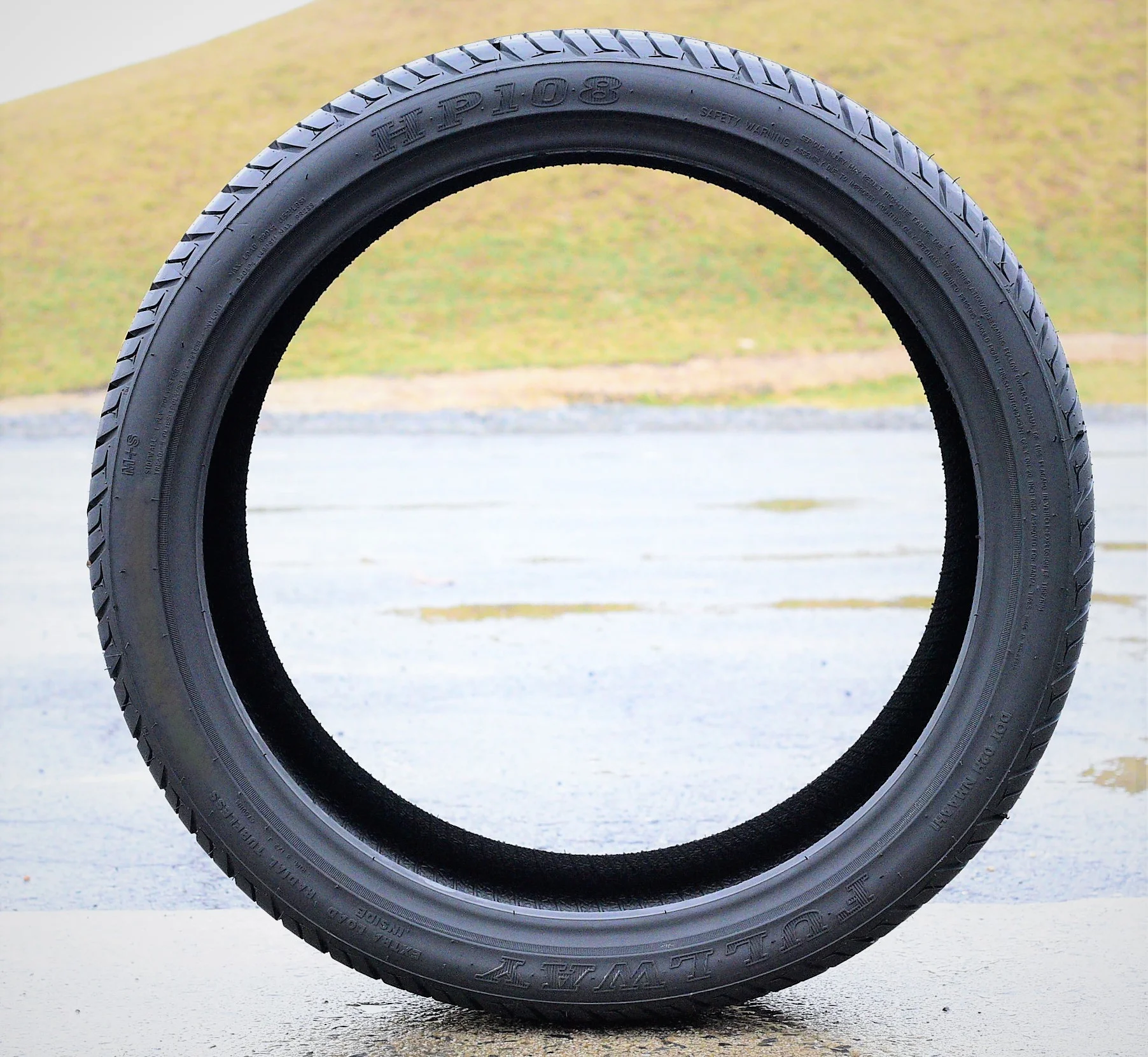 Set of 4 (FOUR) Fullway HP108 225/40R18 ZR 92W XL A/S All Season Performance Tires Fits: 2014-15 Honda Civic Si, 2013 Toyota Corolla LE