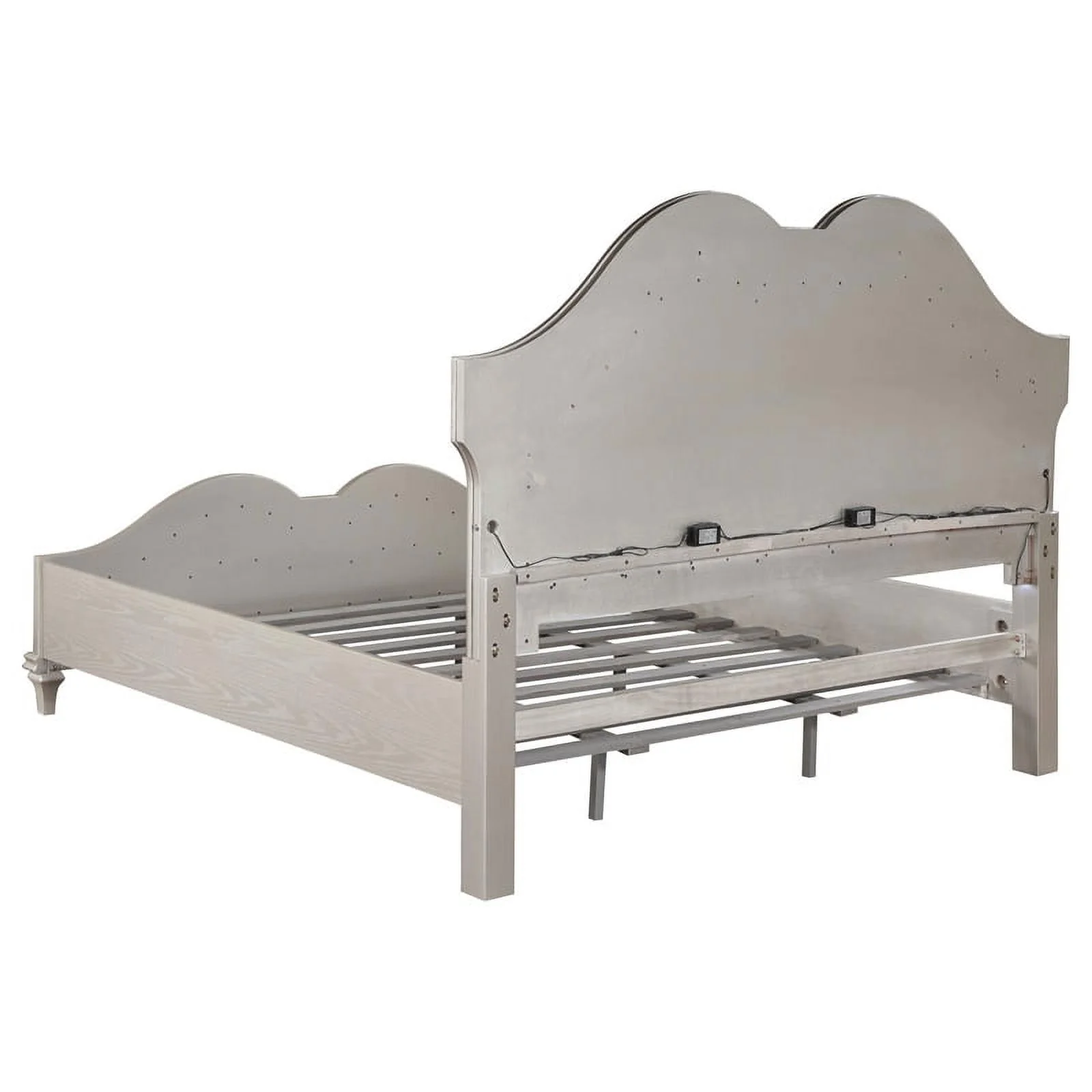 Maklaine 5-piece Wood Eastern King Bedroom Set Ivory and Silver Oak