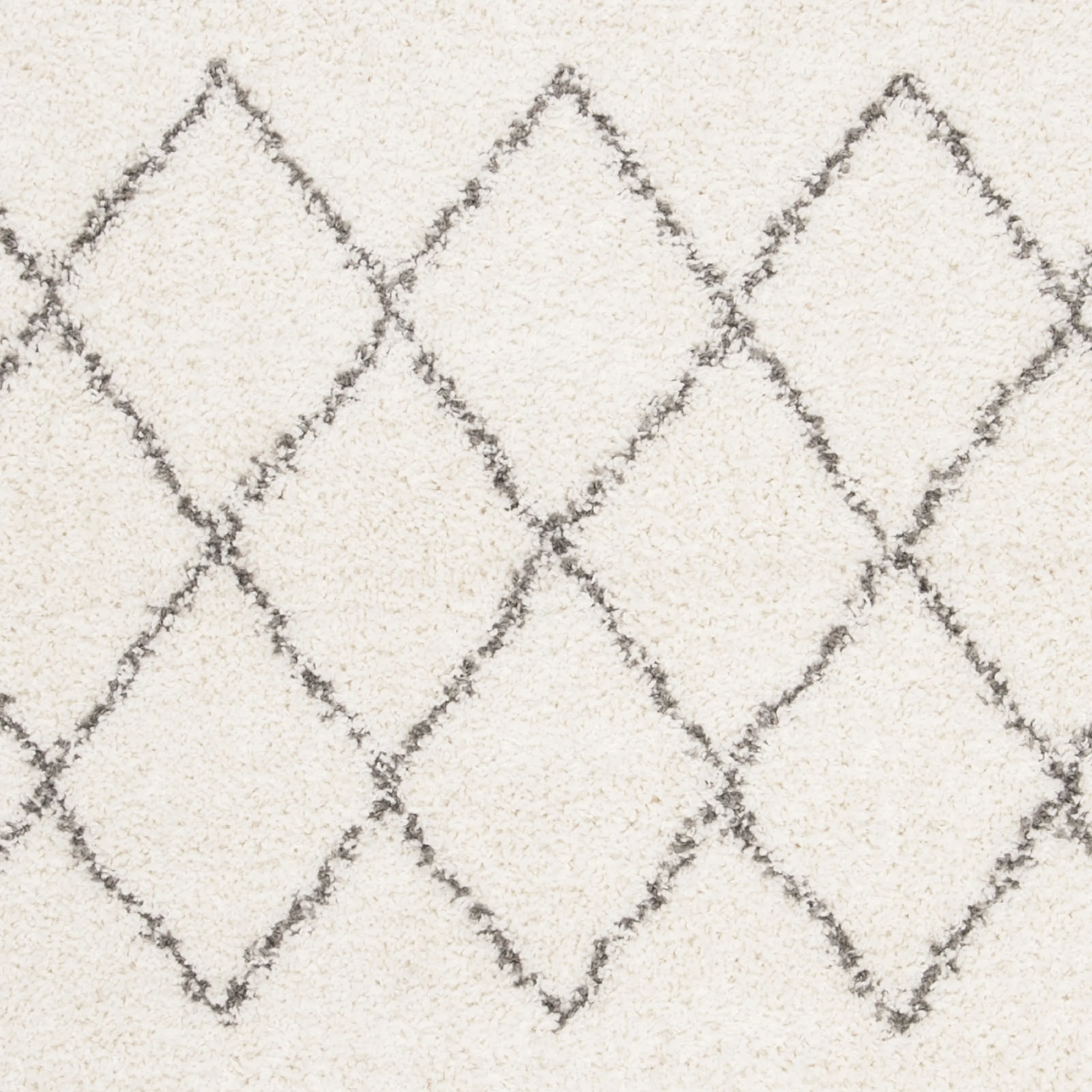 SAFAVIEH Moroccan Fringe Scarlett Geometric Shag Area Rug, Ivory/Grey, 4' x 6'