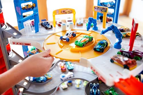 Hot Wheels Toy Car Track Set & 4 1:64 Scale Cars, Super Ultimate Garage, 3+ ft Tall with Motorized Gorilla & Storage for 140 Cars (Amazon Exclusive)
