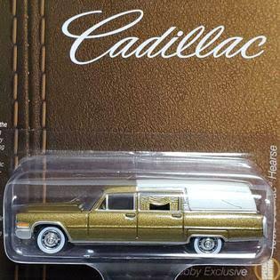 Mini Car Sale ! Johnny Lightning 1966 Cadillac Hearth Hearse Gold 1/64 No.9903