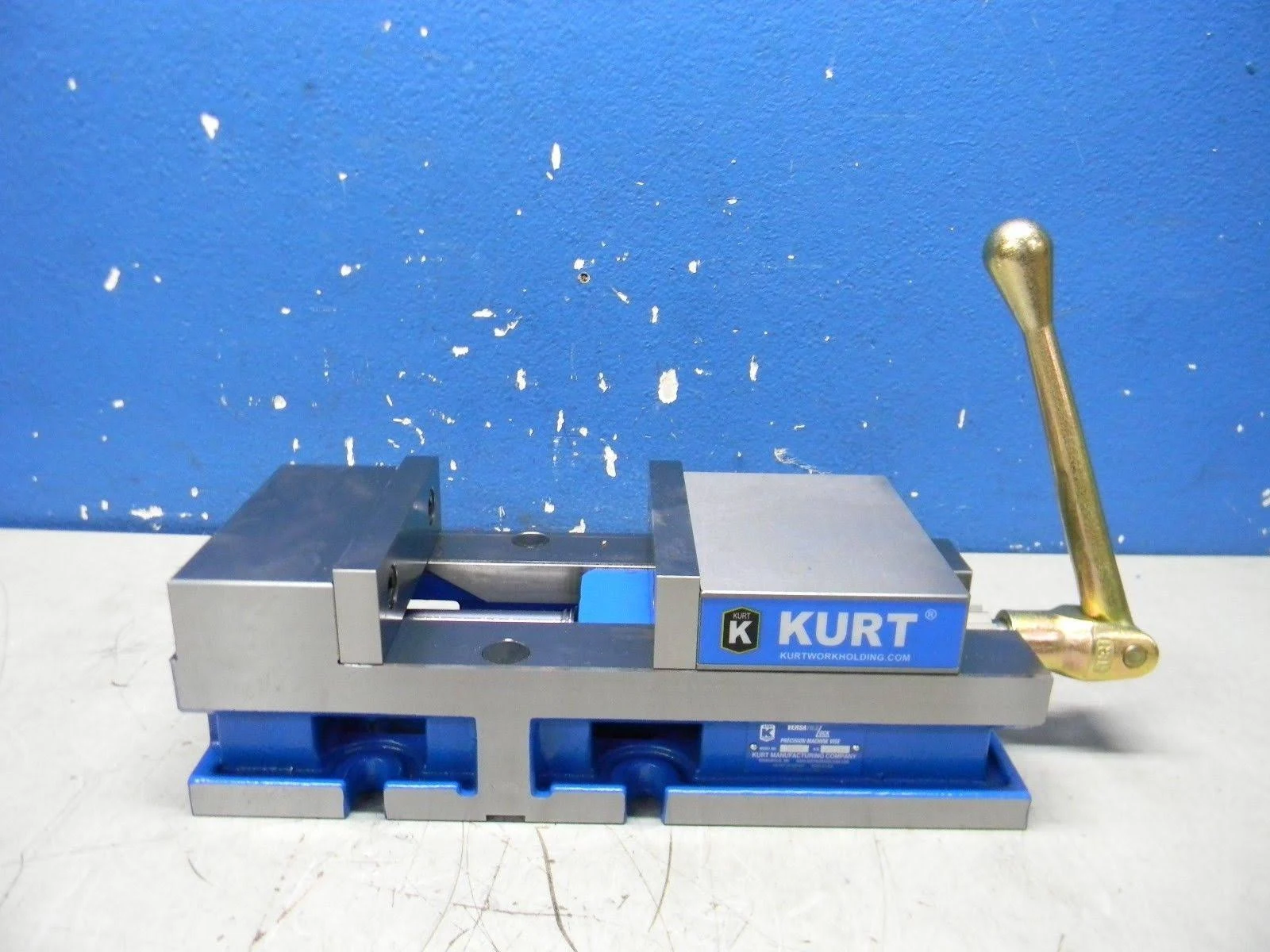 Kurt 6x22 VersatileLock Vise 3600V