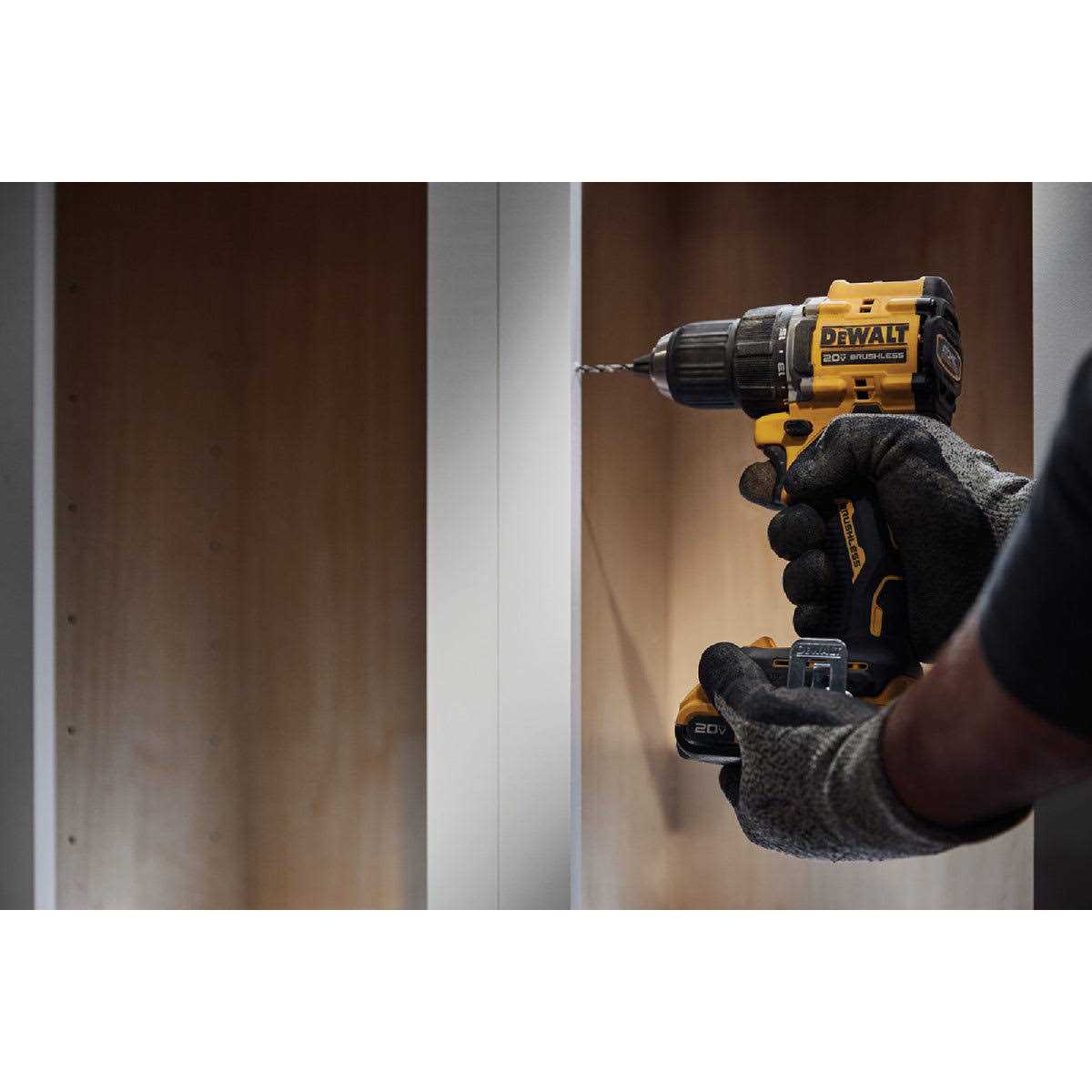 Dewalt DCD794D1 ATOMIC Compact SERIES 20V MAX Brushless Cordless 1/2 in. Drill/Driver Kit - Shop Hardware Tools Online Store