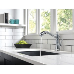 Delta Cassidy Single-Handle Pull-Out - Radiant Selections