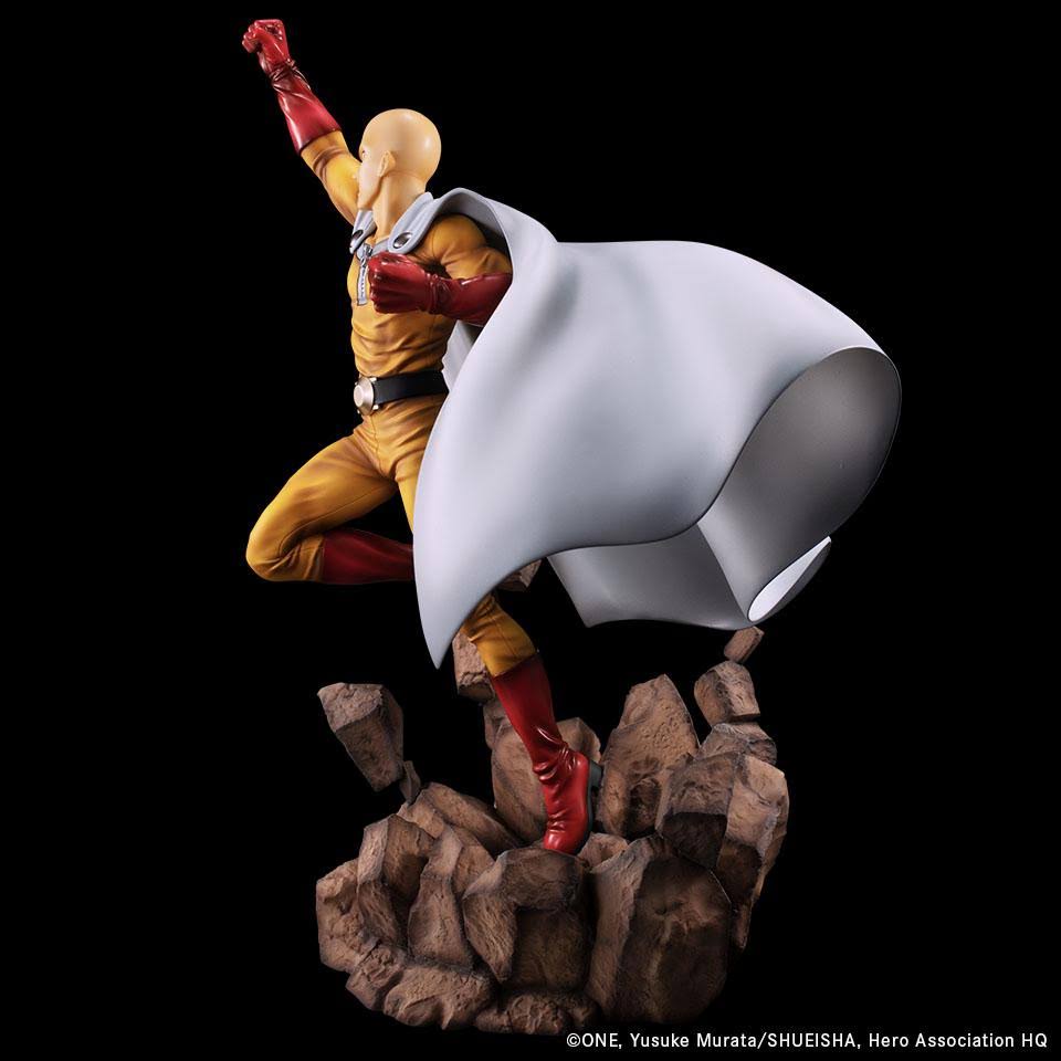 Estream Saitama One-Punch Man 1/7 Scale Figure