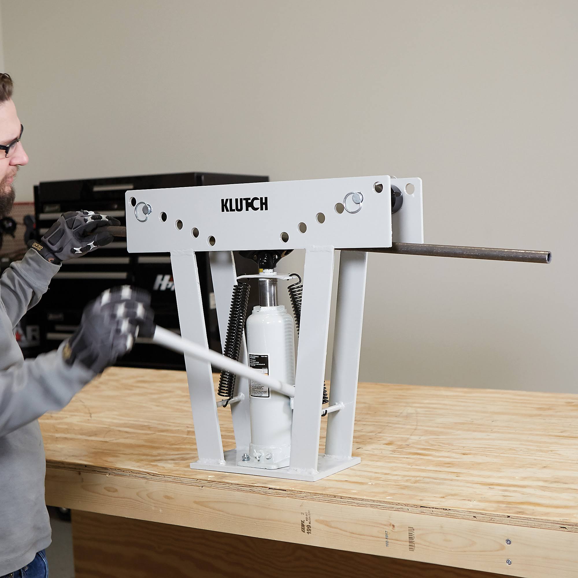 Klutch 16-Ton Hydraulic Pipe Bender - 3inch Capacity 153781K