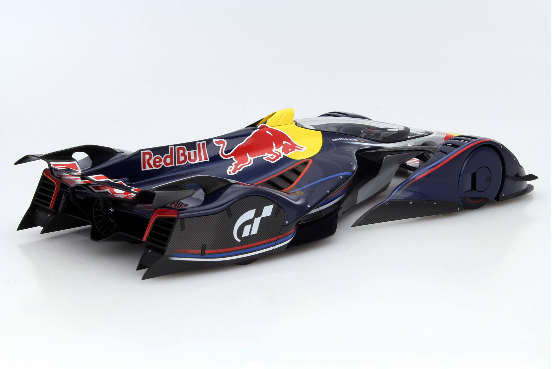 AUTOart 1/18 Red Bull X2014 Fan Car (Red Bull Color)