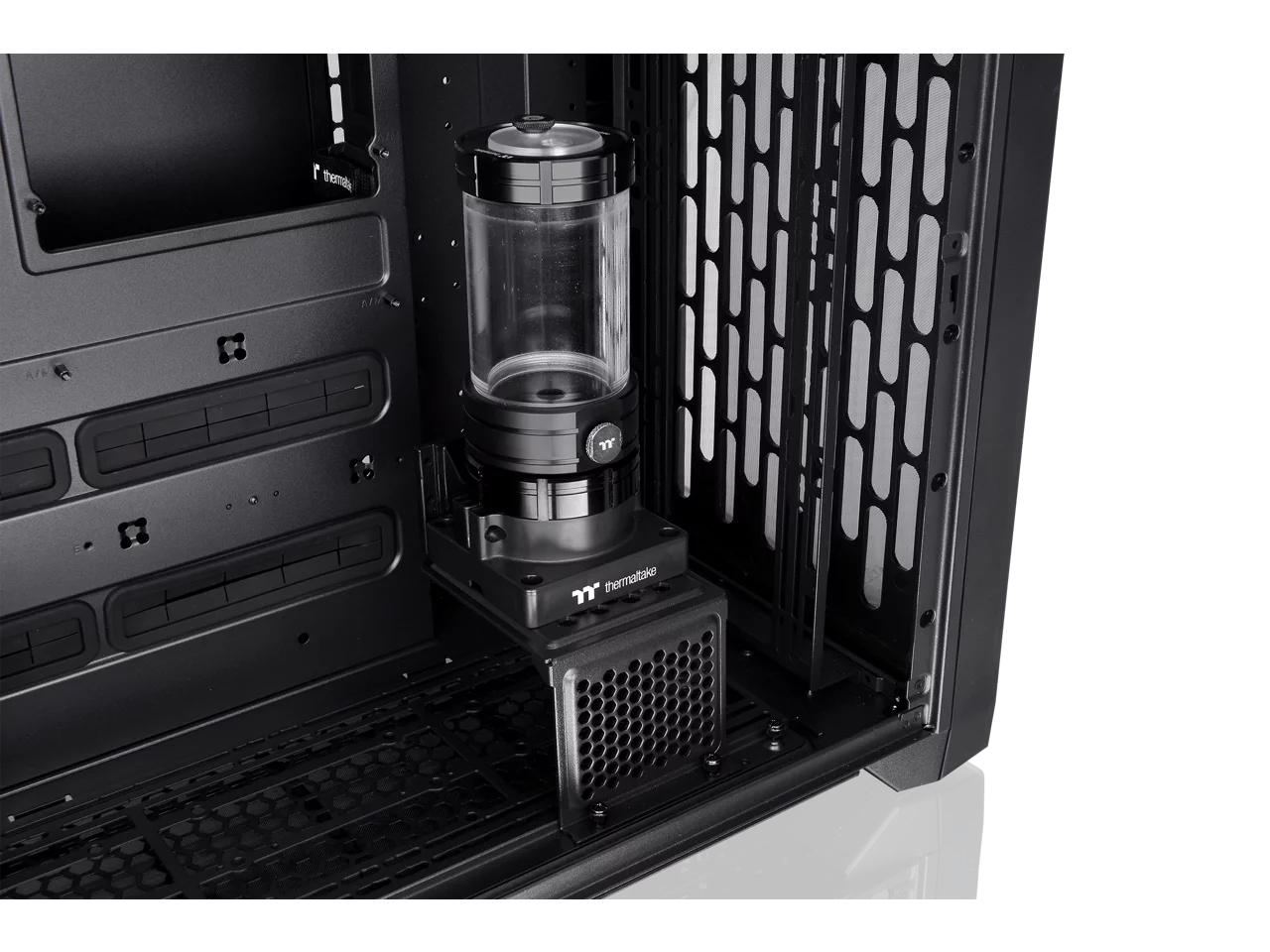 Thermaltake CTE C750 TG ARGB E-ATX Full Tower with Centralized Thermal Efficiency Design; 3x140mm CT140 ARGB Fans Pre-Installed