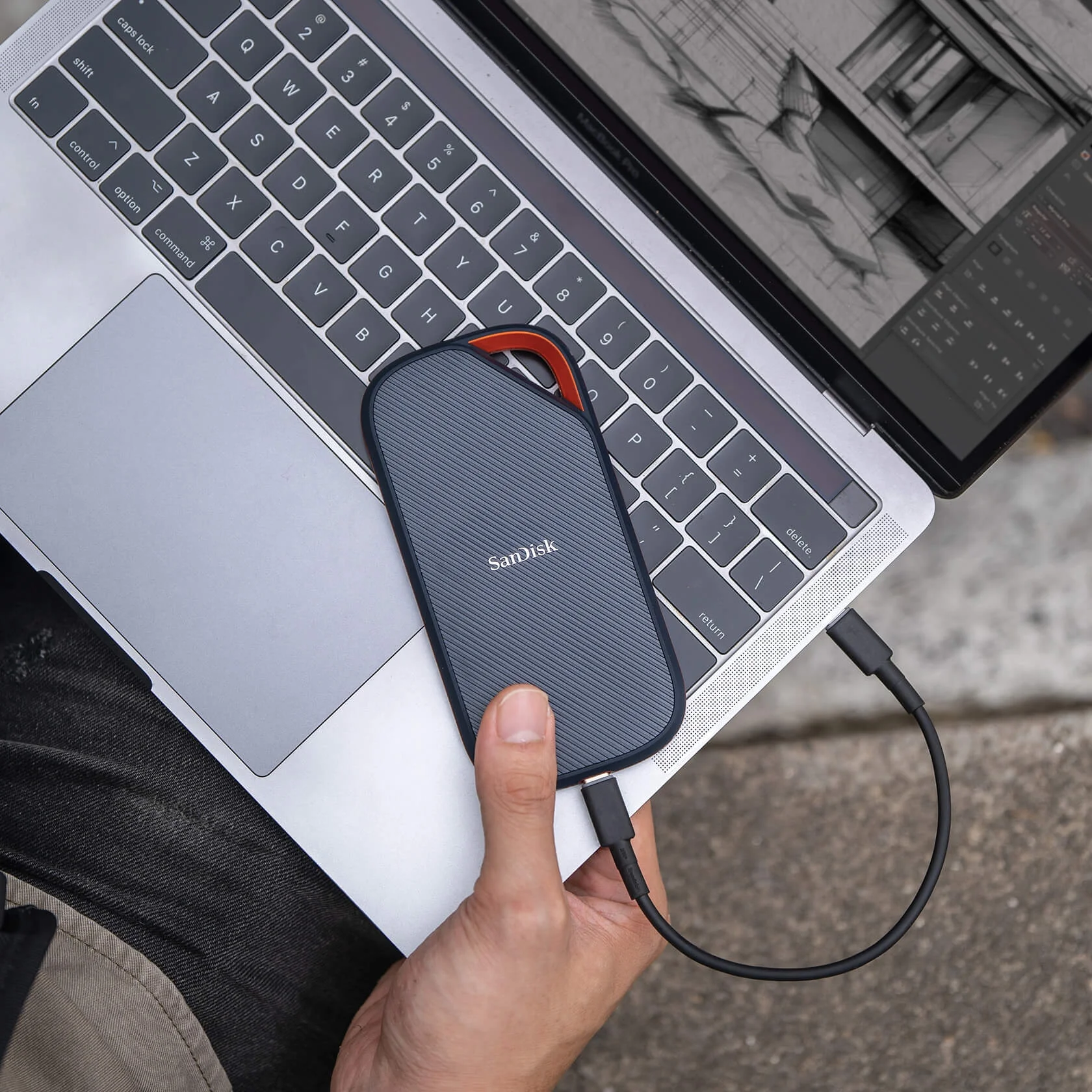 SanDisk 2TB Extreme PRO Portable SSD with USB4 - SDSSDE82-2T00-G25