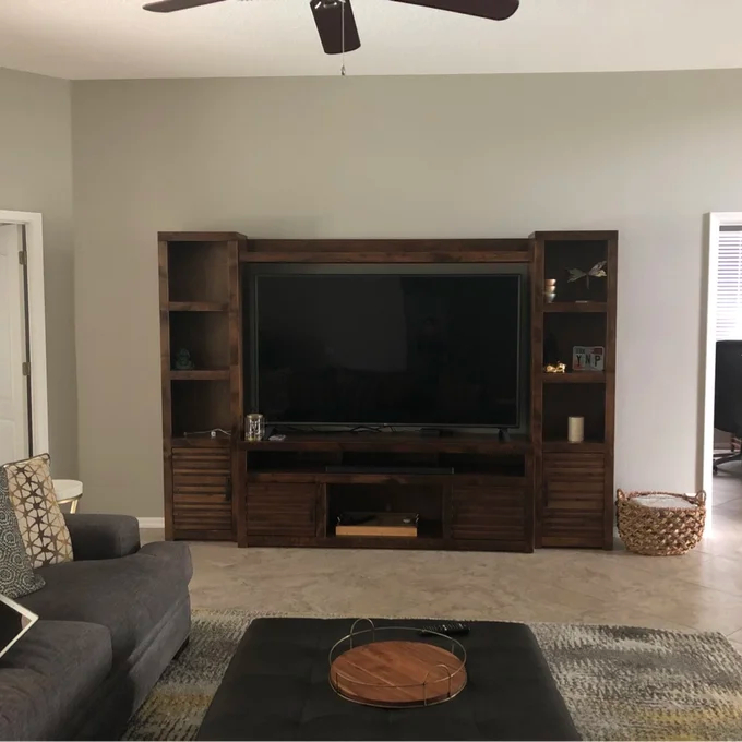 【Furniture】Maddie Entertainment Center for TVs up to 75"