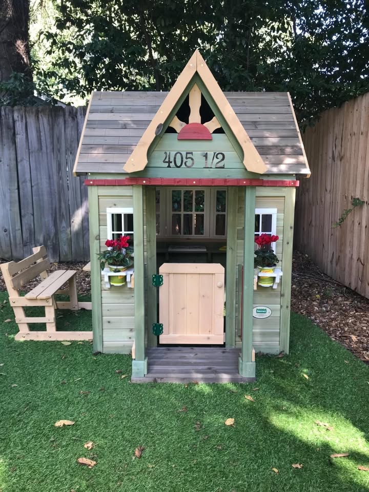 Victorian Inn - Outdoor cedar playhouse
