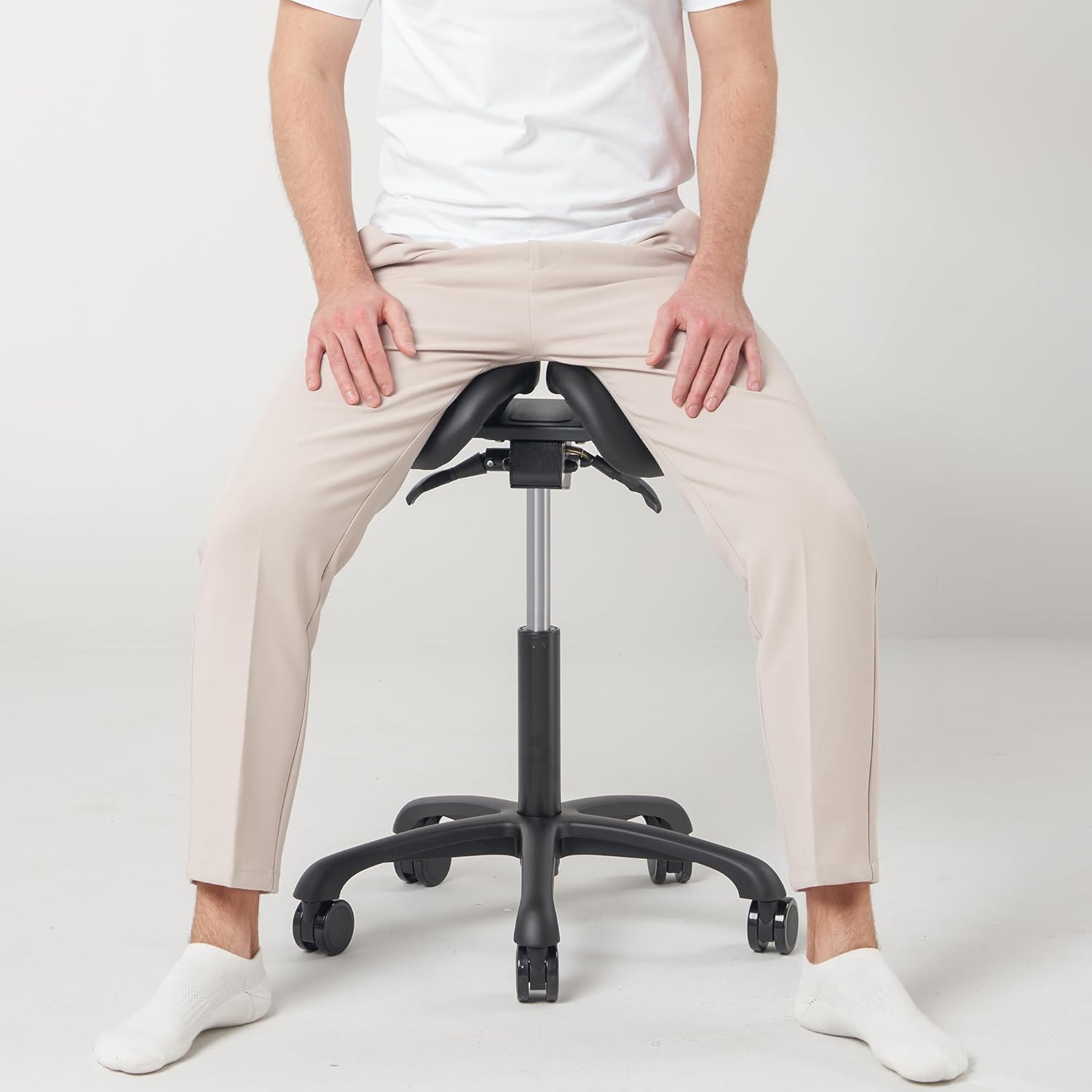 Master Massage Berkeley Ergonomic Split Style Saddle Stool in Black with Black Aluminum Base