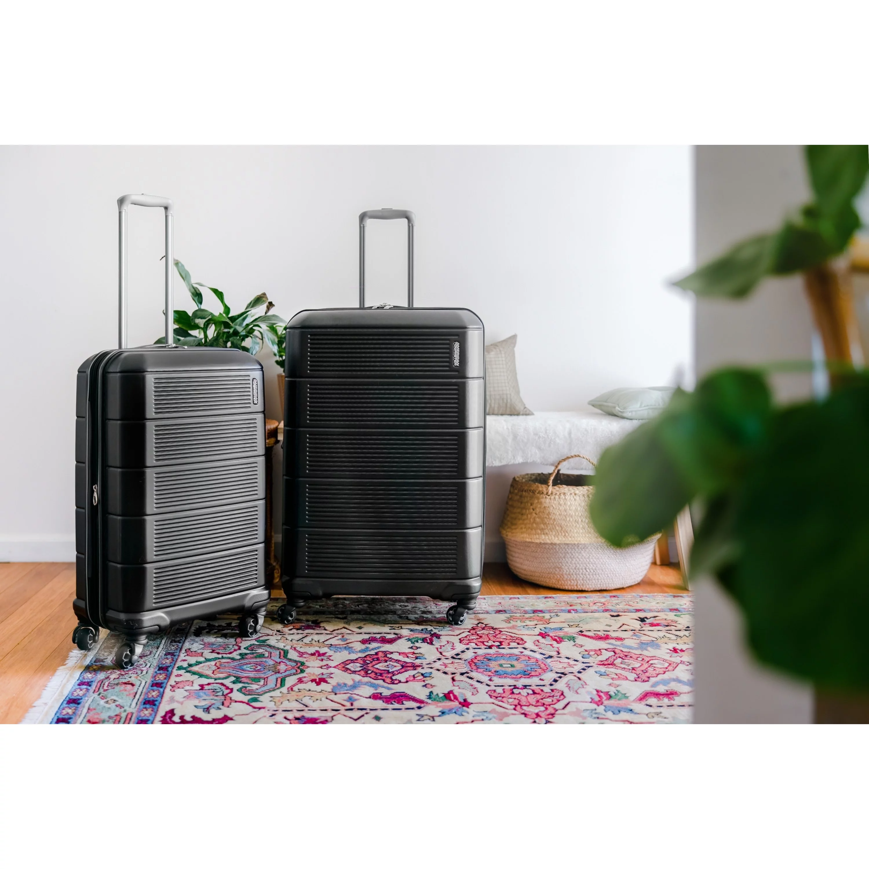 American Tourister Stratum 2.0 24" Hardside Medium Checked Spinner Luggage One Piece - Jet Black