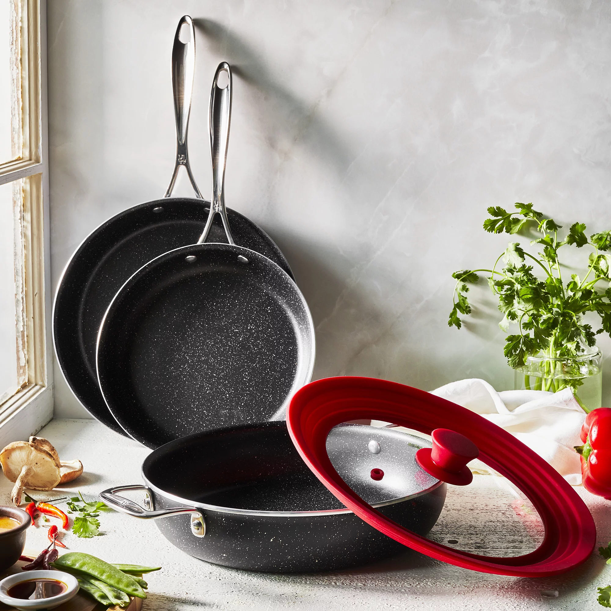 Henckels Capri Notte 4-pc Aluminum Nonstick Cookware Set with Universal Lid