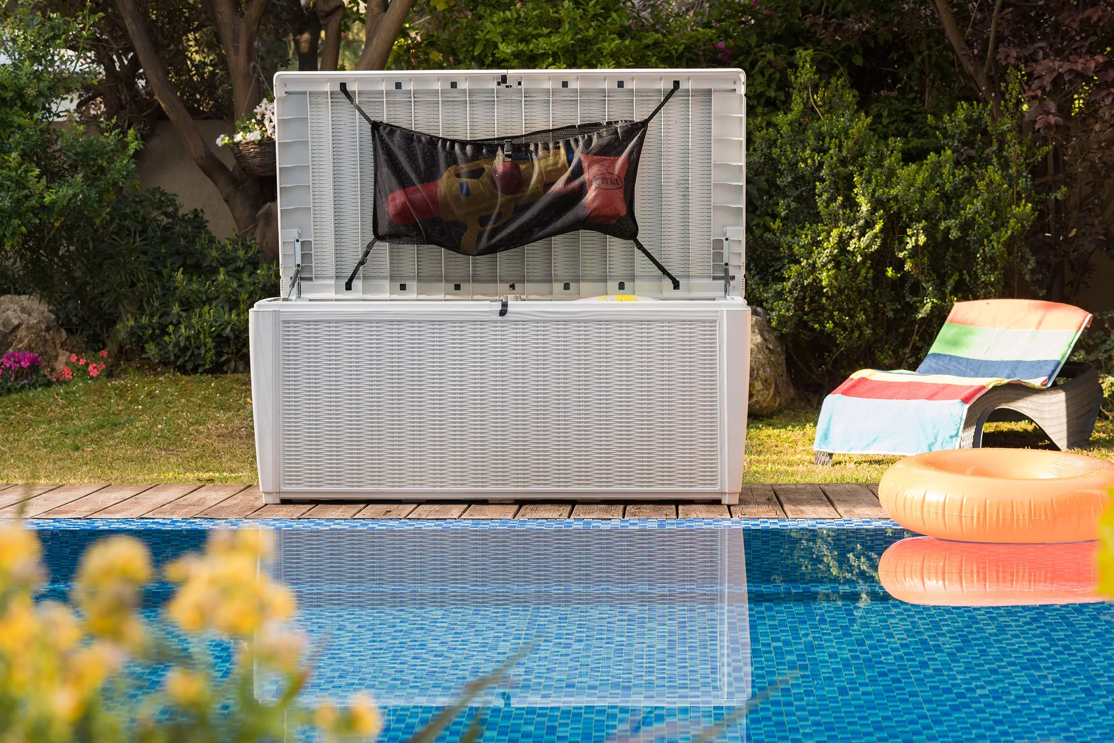 Keter Sumatra 135 Gallon Resin Deck Box with Pool Kit, White