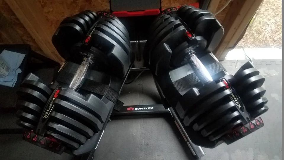 Bowflex SelectTech 1090 adjustable dumbbells (pair) with dumbbell stand