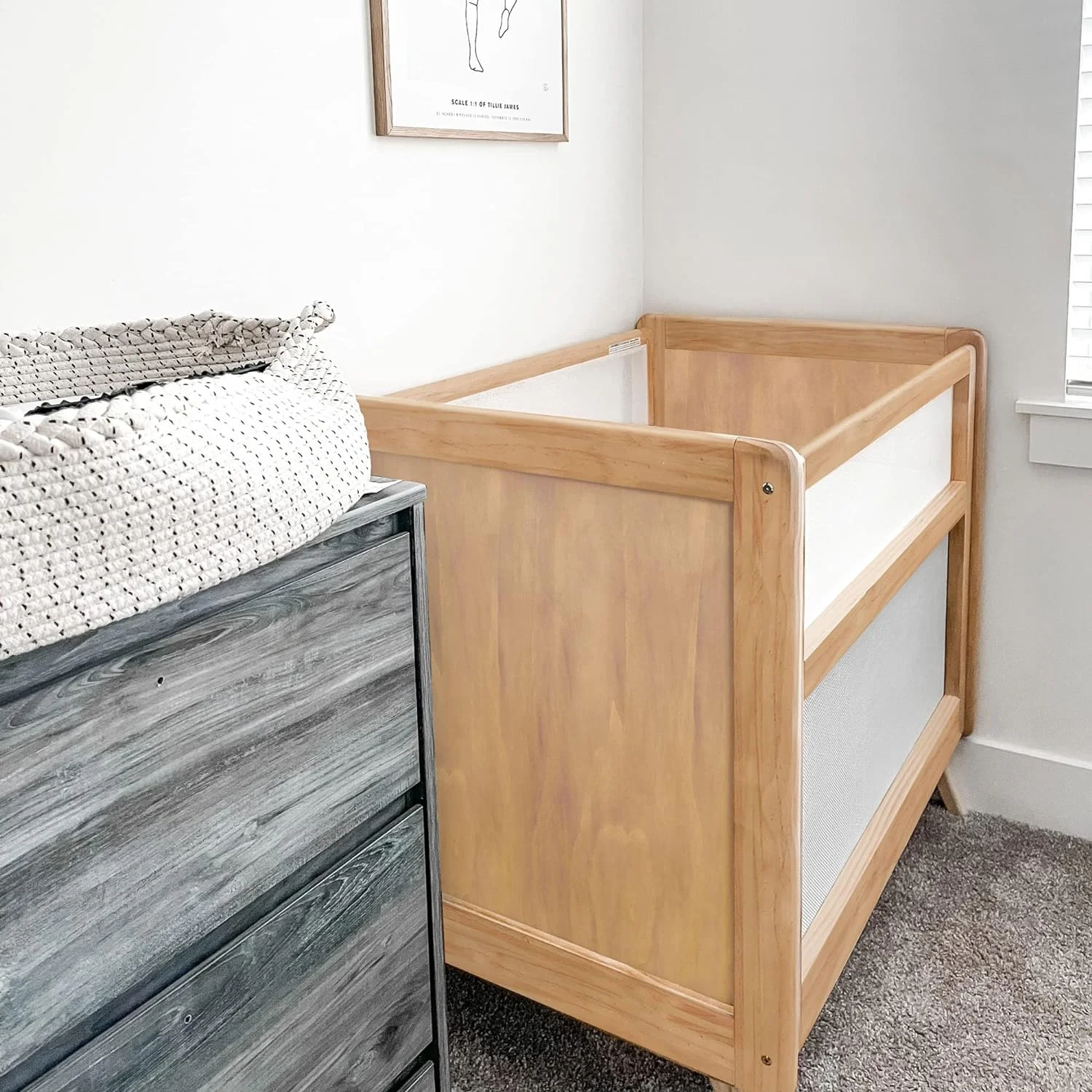 YINCHEN Breathable Mesh 2-in-1 Mini Crib with Mattress — Beech — Two Adjustable Mattress Heights — Greenguard Gold Certified