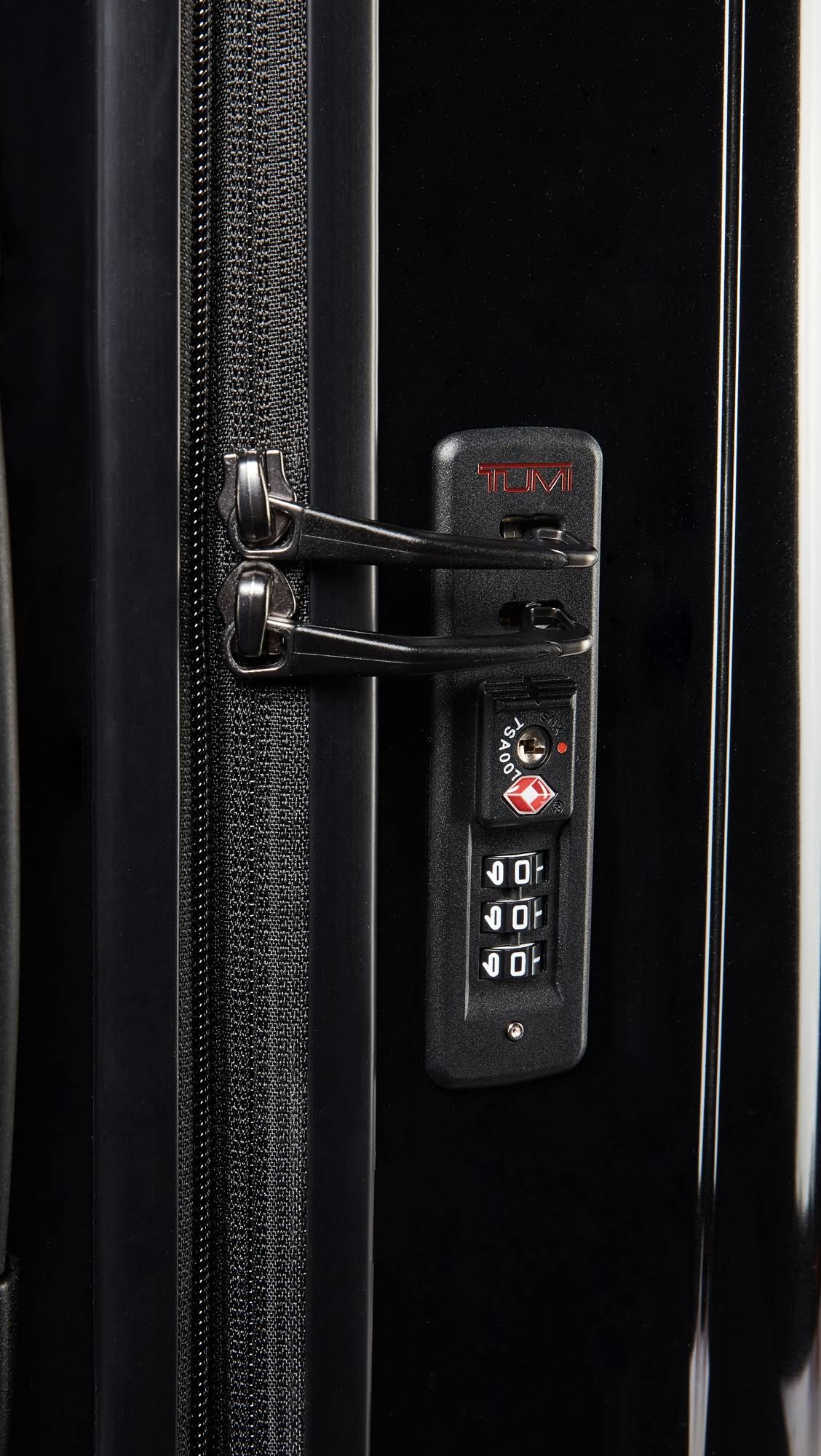 Tumi - V3 - Extended Trip Expandable Packing Case Black