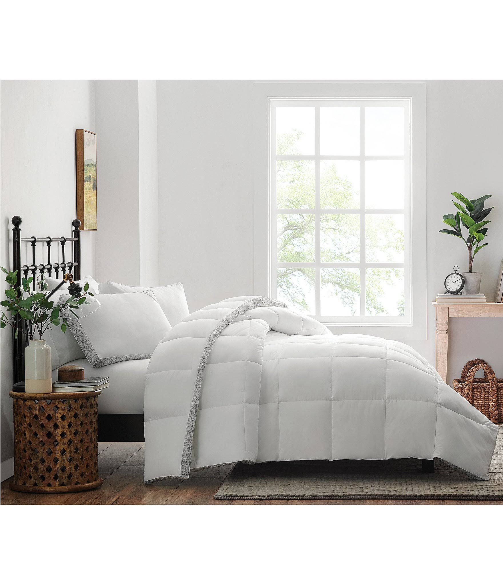 Laura Ashley 300T Cotton Sateen Comforter with Floral Gusset - Twin