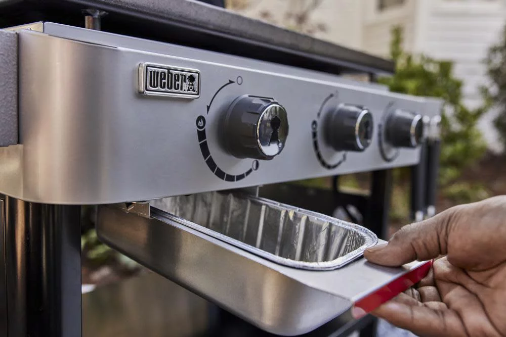 Weber 28in 3 Burner Liquid Propane Outdoor Griddle Black