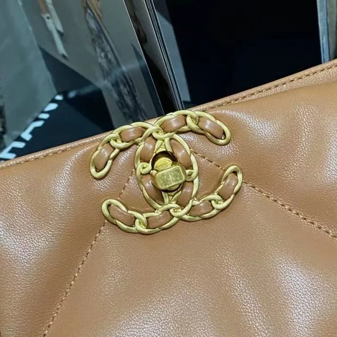 Chanel Shopping Chanel Bag 19 Brown For Women, Women&rsquo;s Bags 16in/41cm