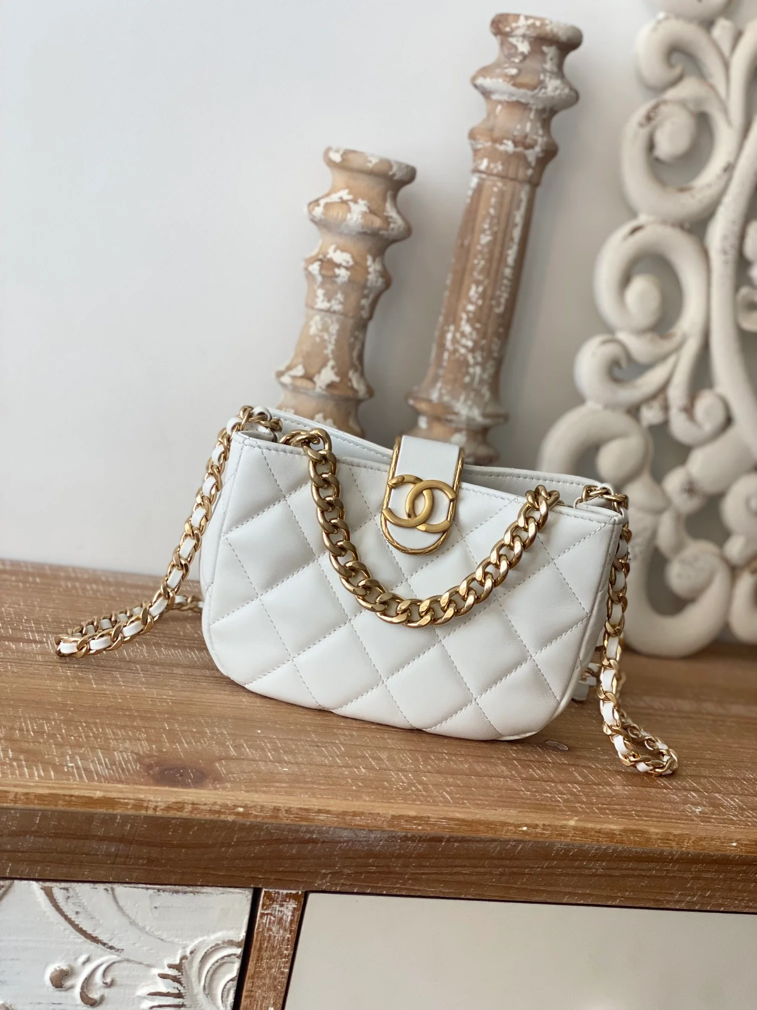 Chanel Small Hobo Bag Gold Hardware White For Women, Women&rsquo;s Handbags, Shoulder Bags 7.5in/19cm