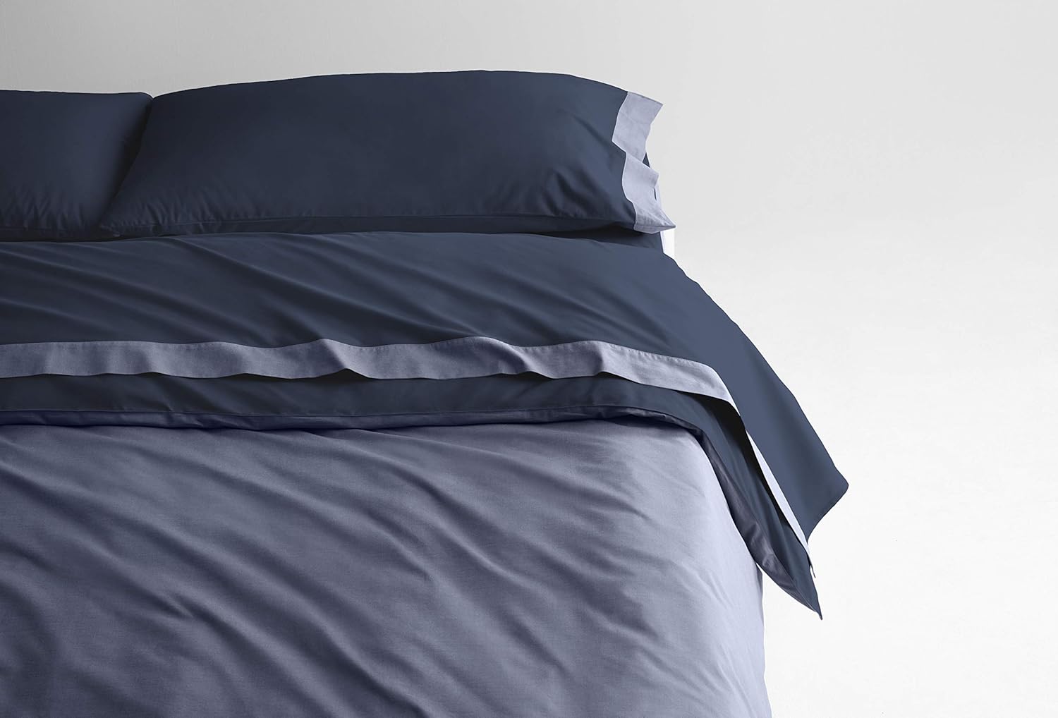 Casper Sleep Soft and Durable Supima Cotton Sheet Set, Queen, White/Slate